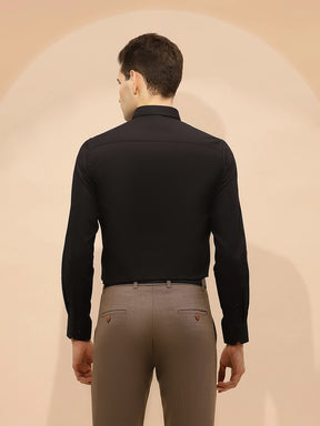 Black Cotton Blend Tailored Fit Shirt For Men