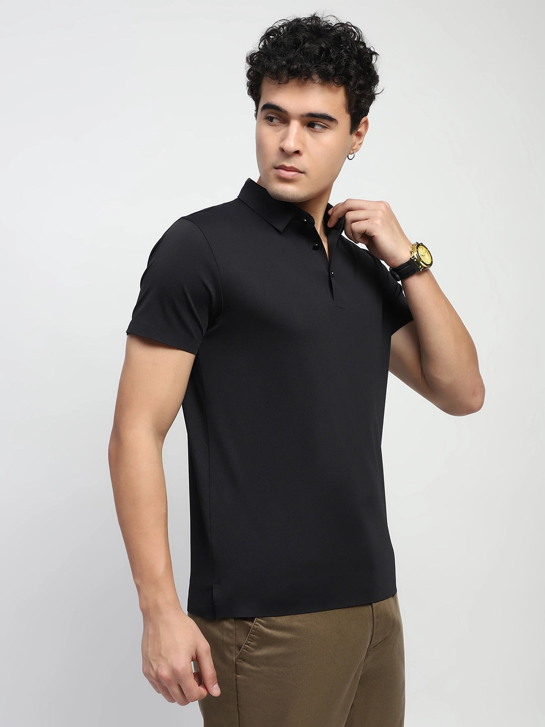 Stitchless Nylon Blend Solid T-Shirt