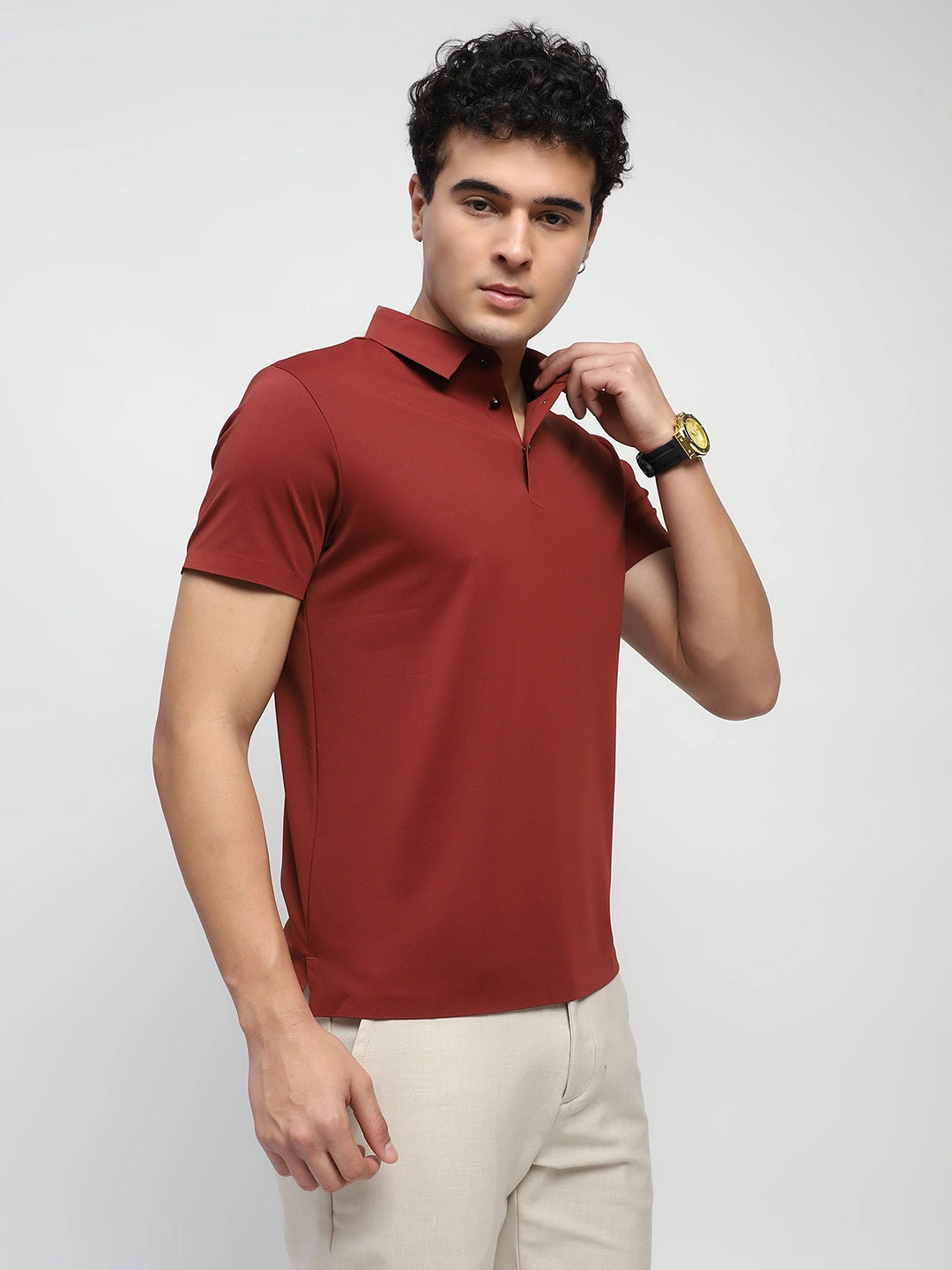 Stitchless Nylon Blend Solid T-Shirt