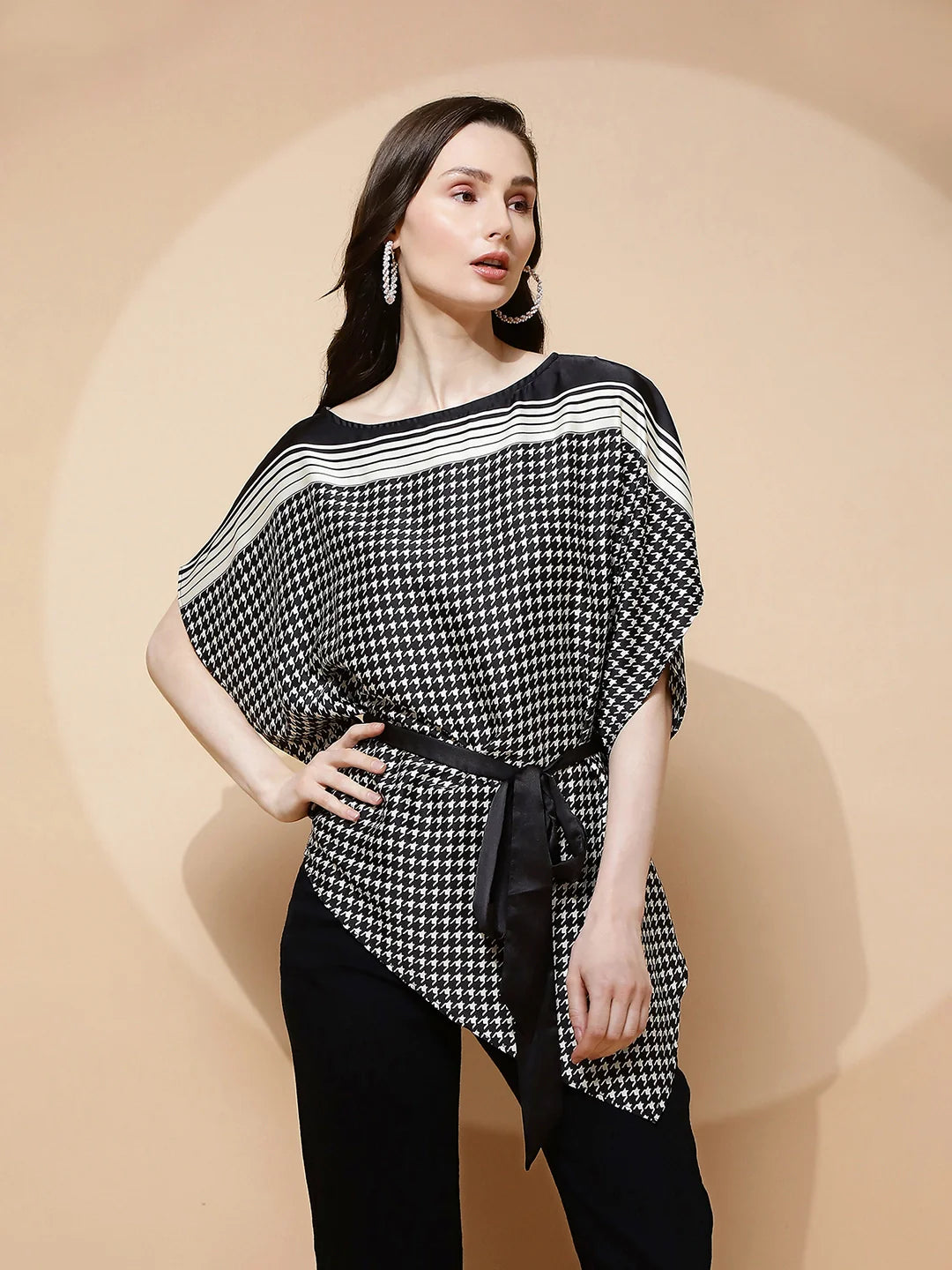 Black  Regular Fit Blouse For Women - Global Republic
