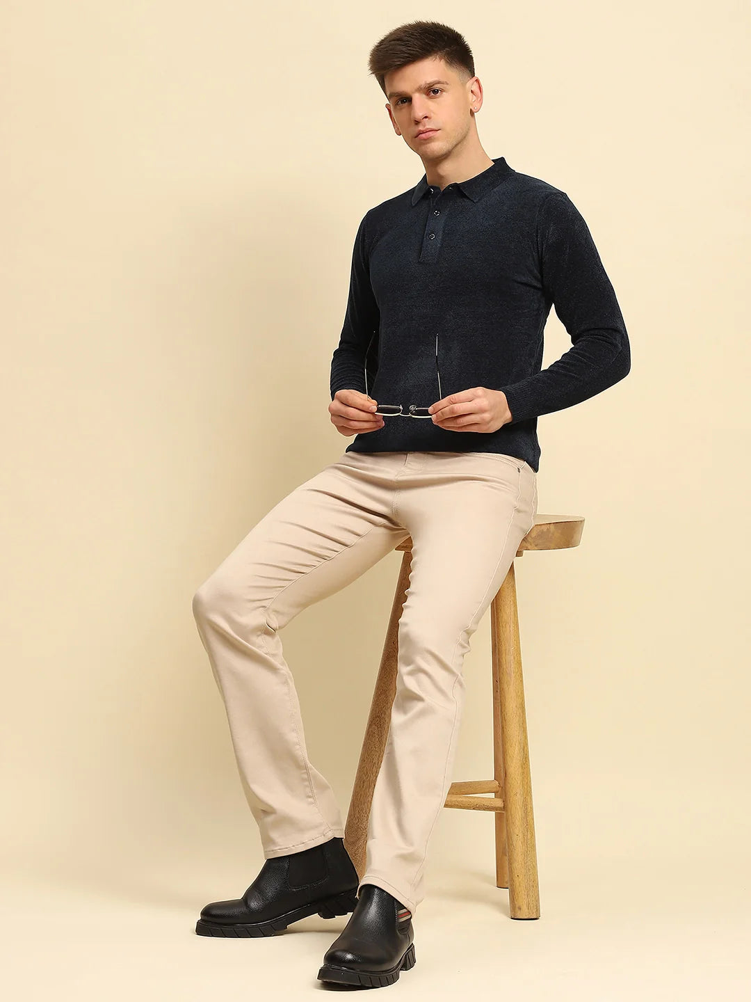 Navy Blue Velvet Blend Solid Regular Fit Pullover - Global Republic