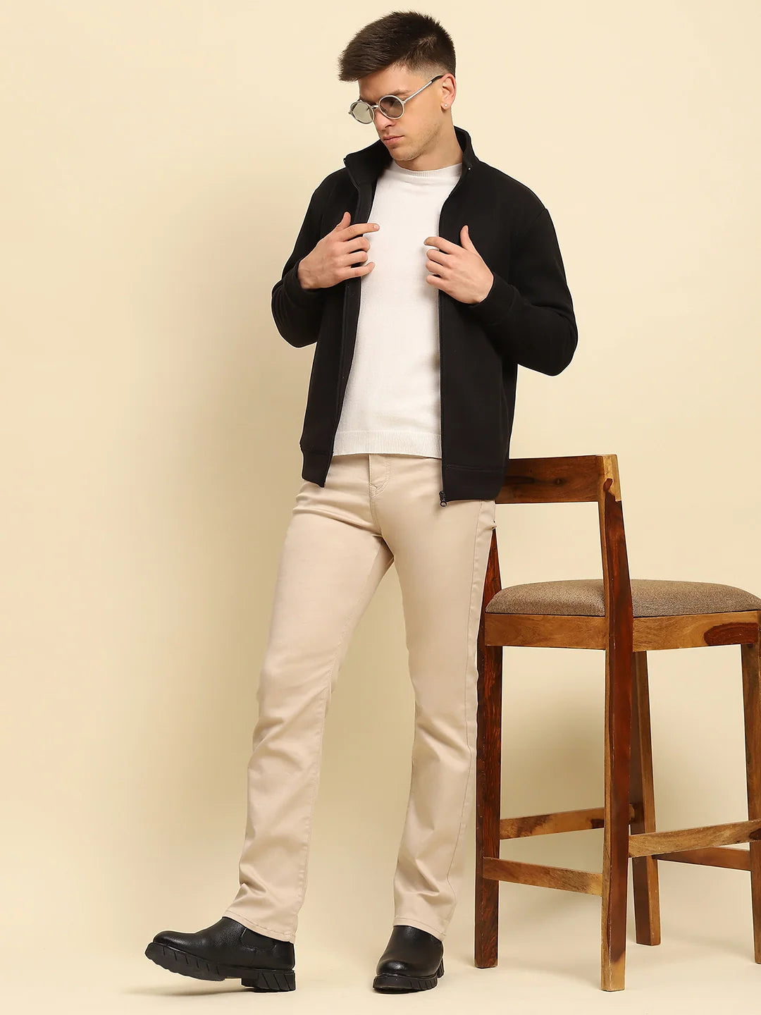 Black Ploy Blend Solid Sweatshirt