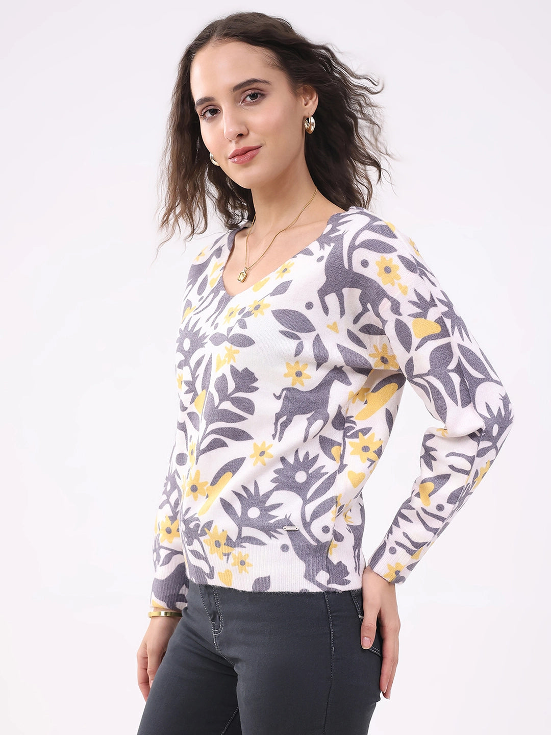 Off-White Floral Winter Pullover - Global Republic