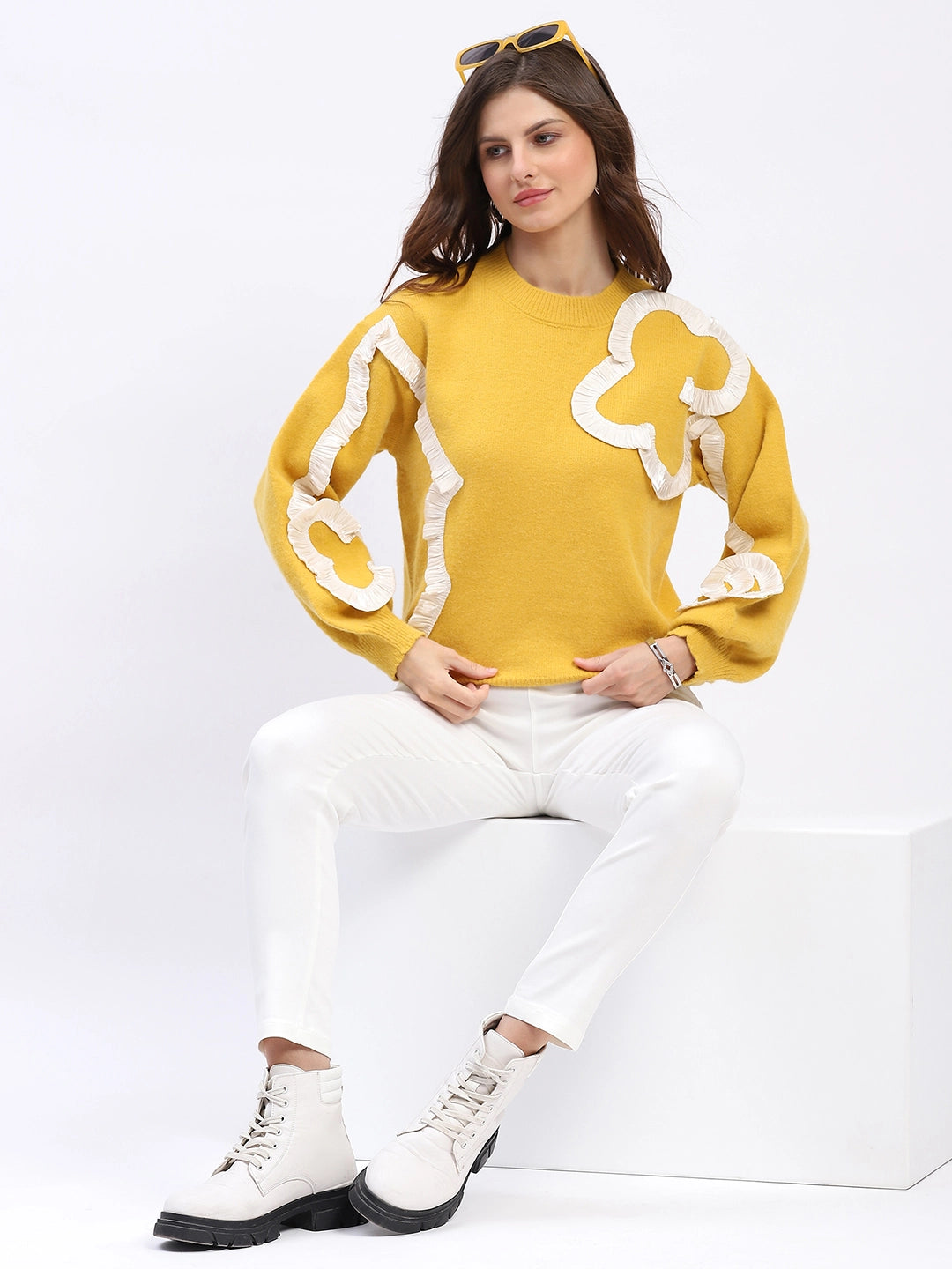 Ribbon Floral Embellished Pullover - Global Republic
