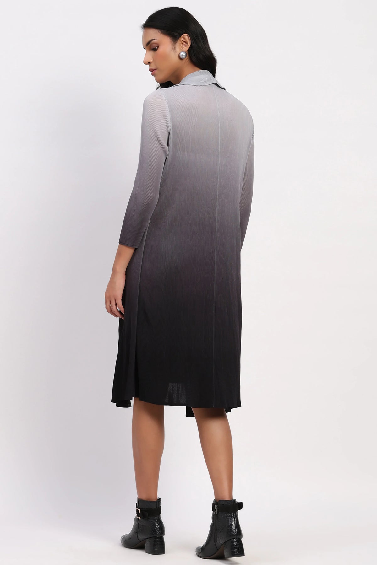 Grey Ombre Pleated Layered Dress

-Global Republic