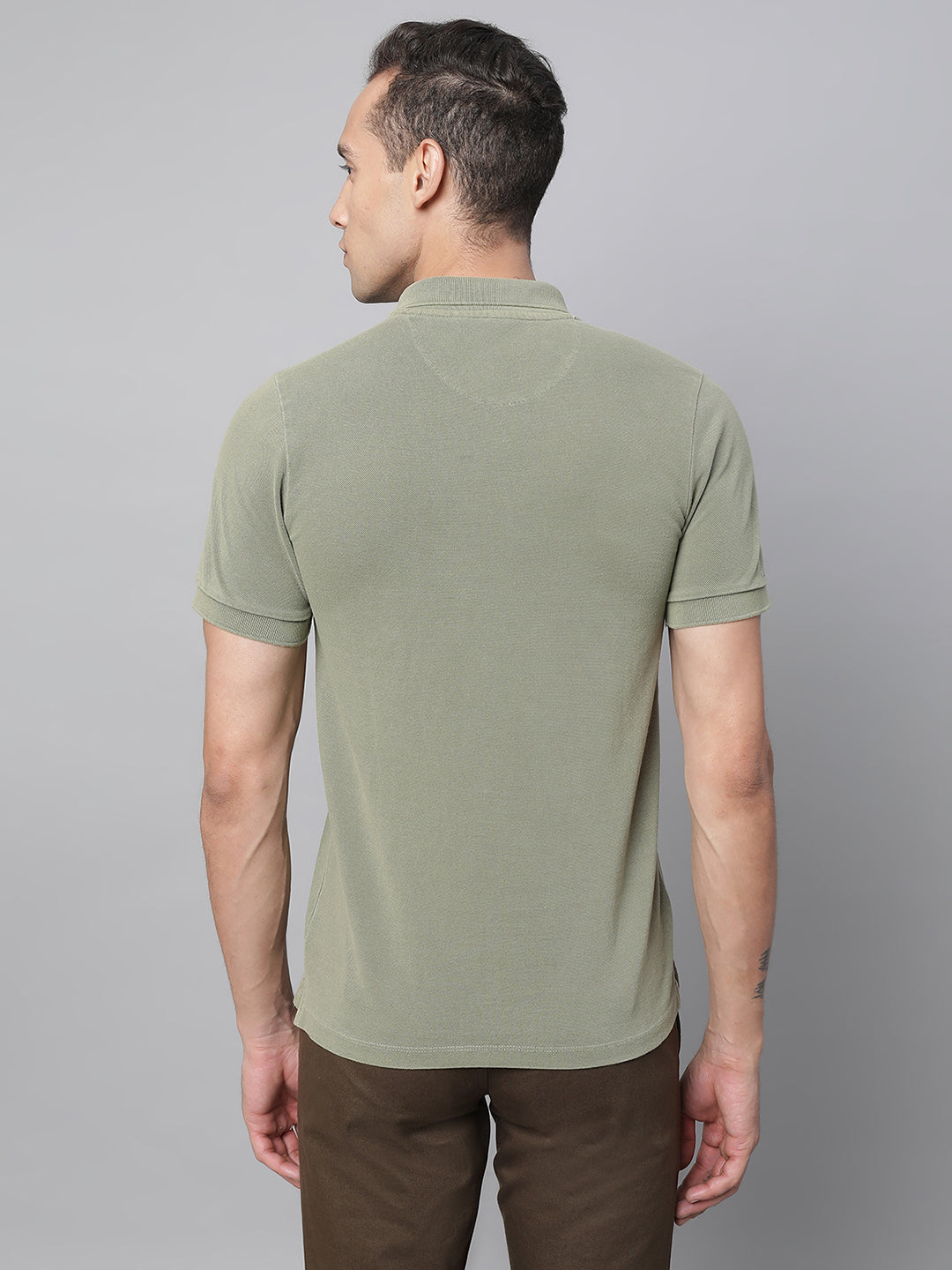 Olive Solid  Slim Fit T-Shirt - Global Republic