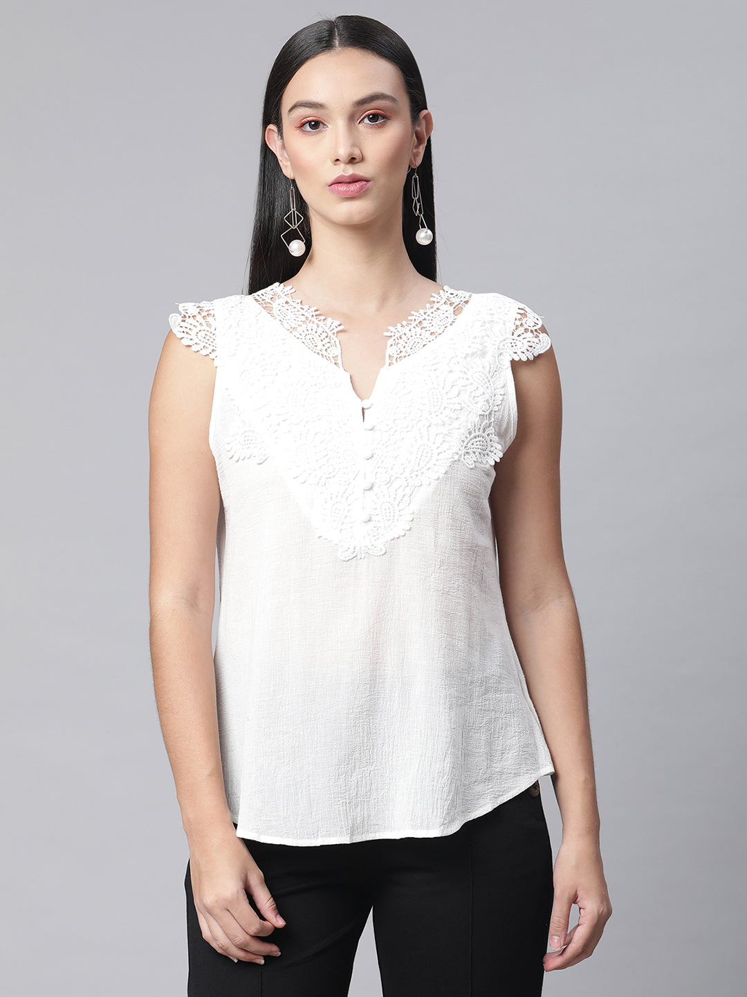 Women Thread Embroidery Sleeve-Less Top