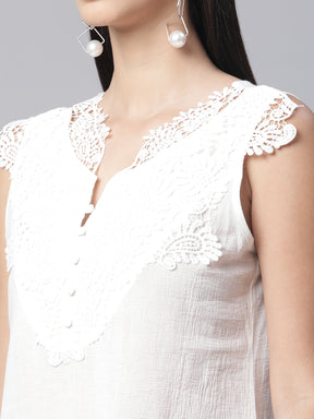 Women Thread Embroidery Sleeve-Less Top