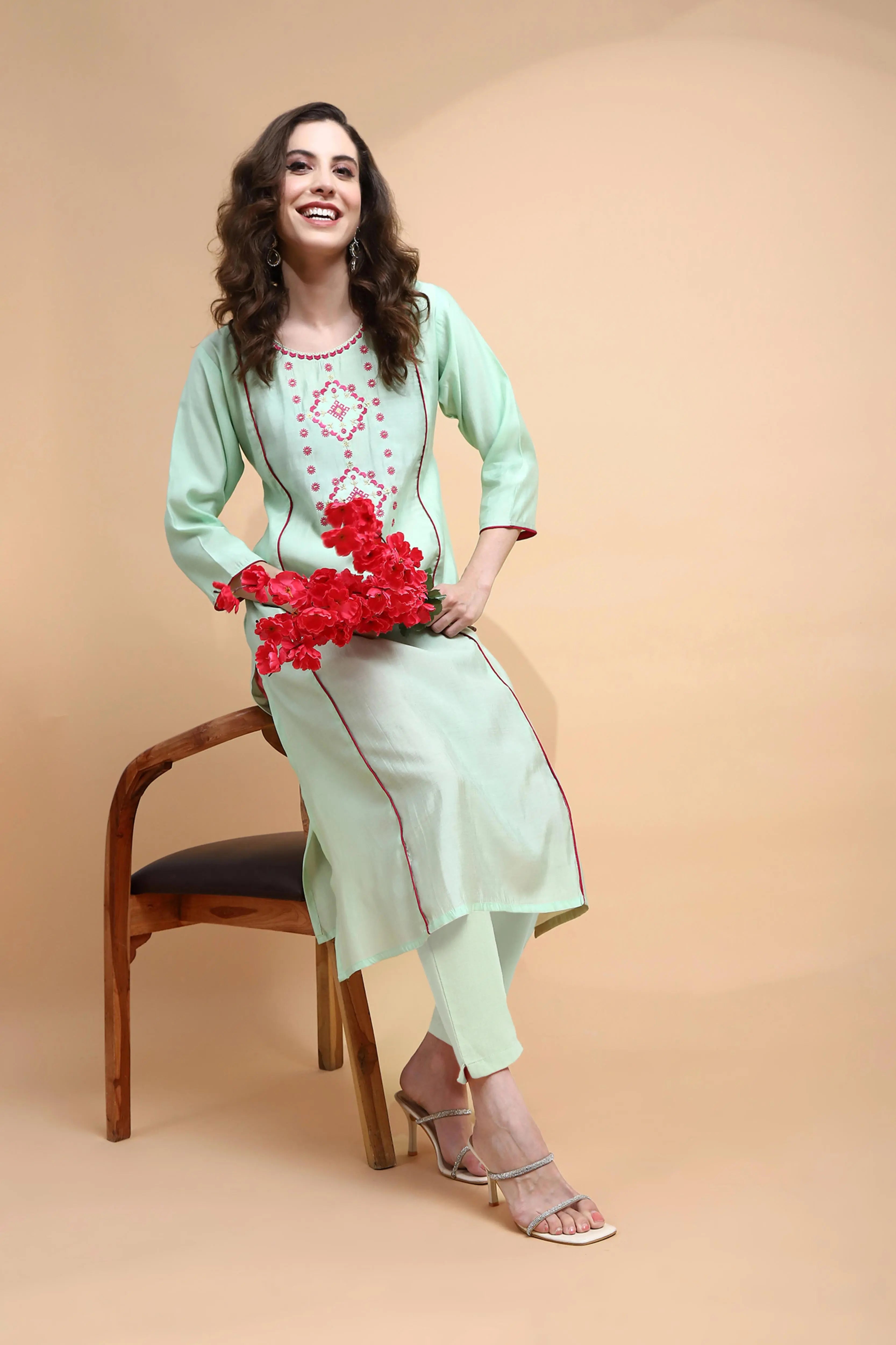 Green Embroidered Muslin Kurta