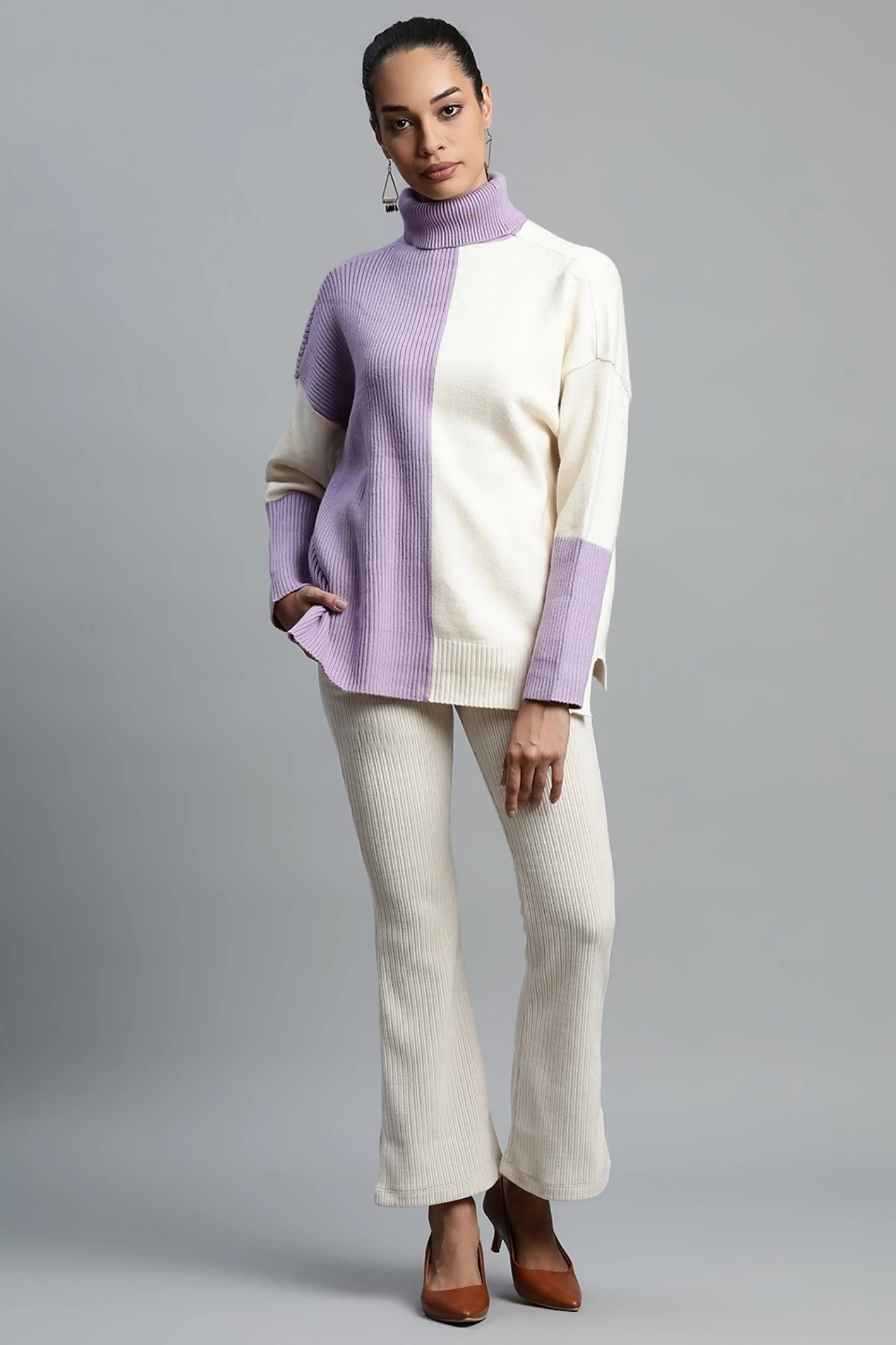 Lilac & Off White Solid Rayon Pullover