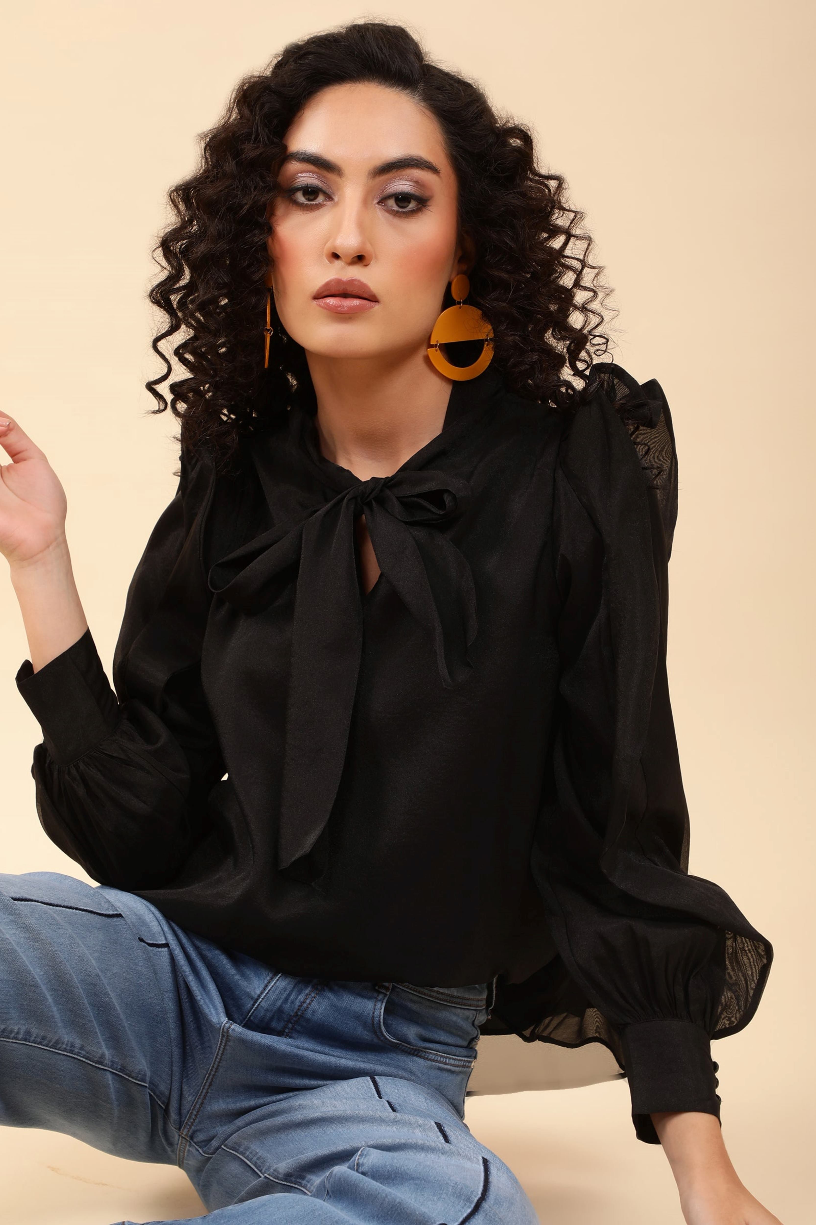 Keyhole Neck Blouson Top
