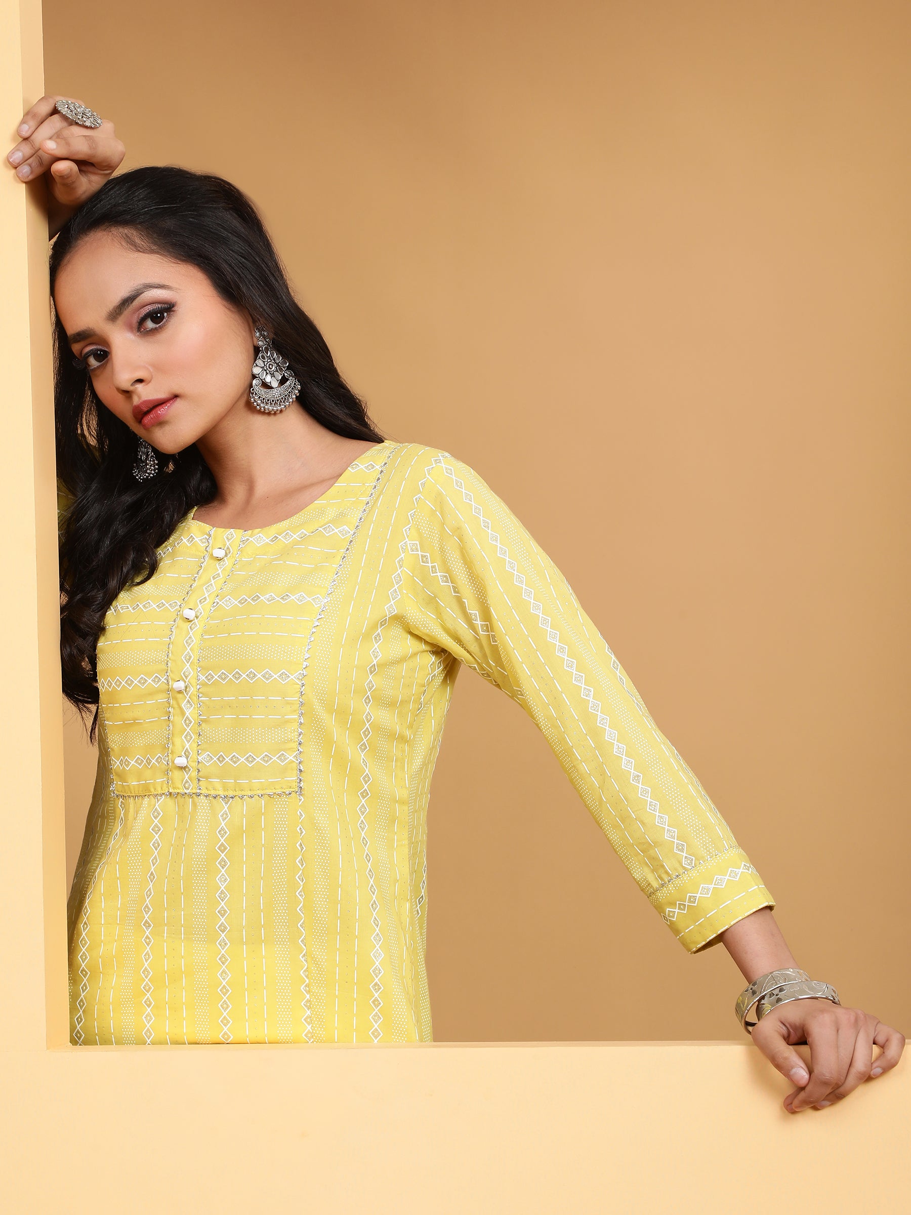 Women Lemon Round Neck Printed Kurta - Global Republic