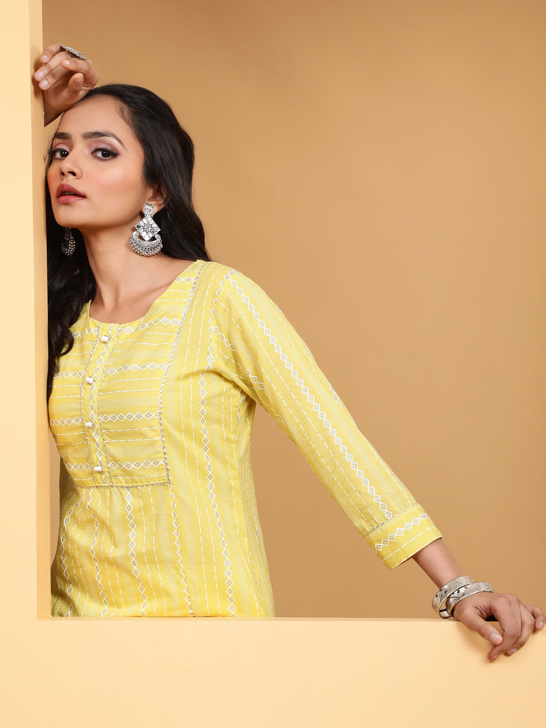 Women Lemon Round Neck Printed Kurta - Global Republic