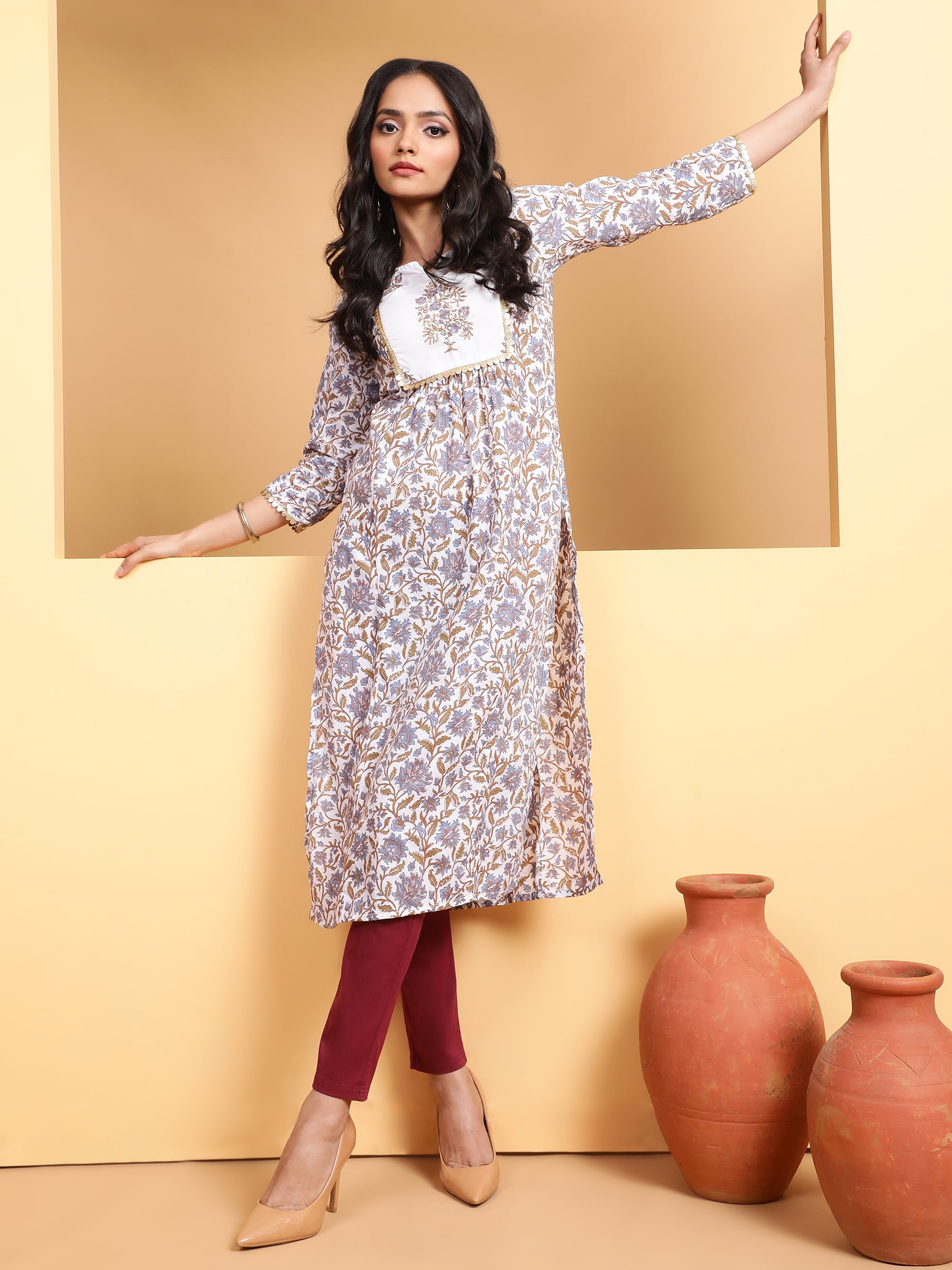 Women White Round Neck Printed Kurta - Global Republic