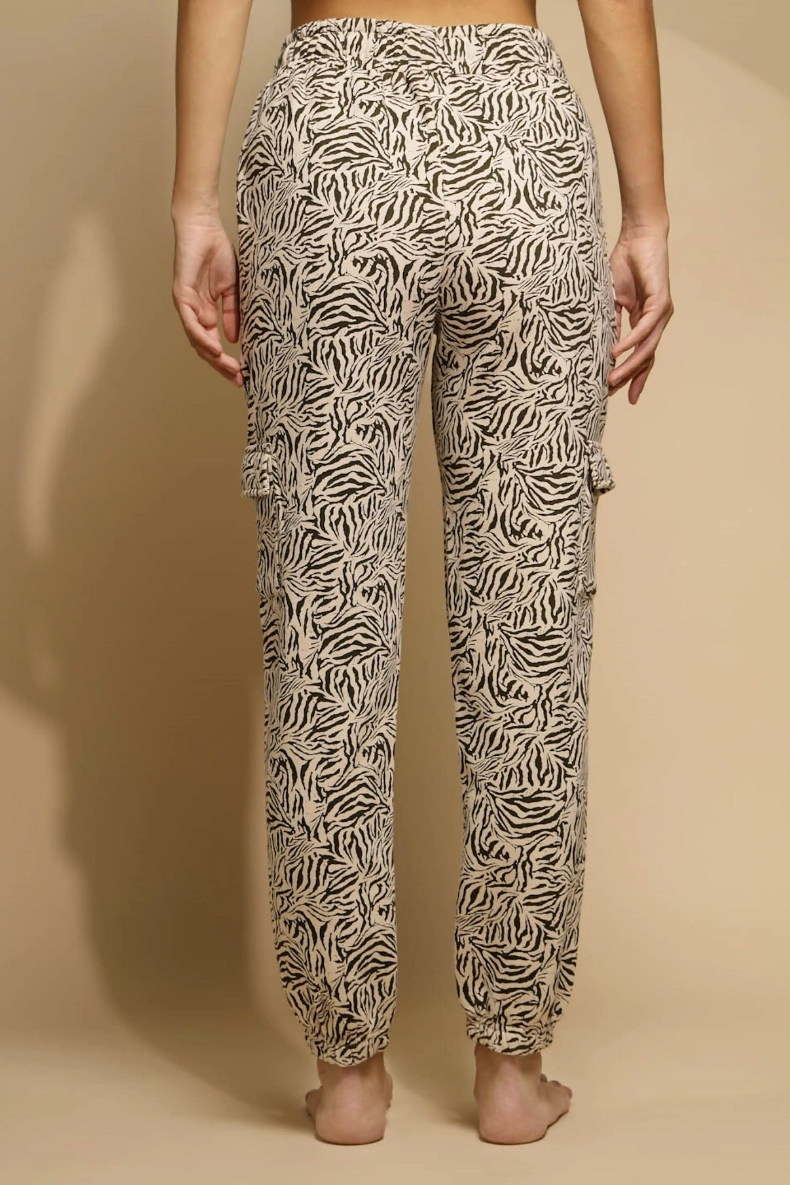 Black Solid Low Rise cotton Lower