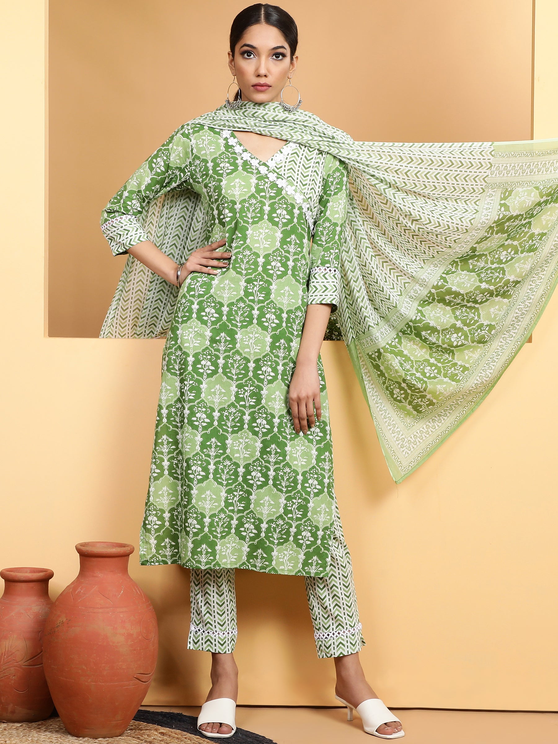 Women Green V-Neck Printed Kurta Suit Set