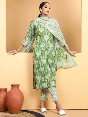 Women Green V-Neck Printed Kurta Suit Set