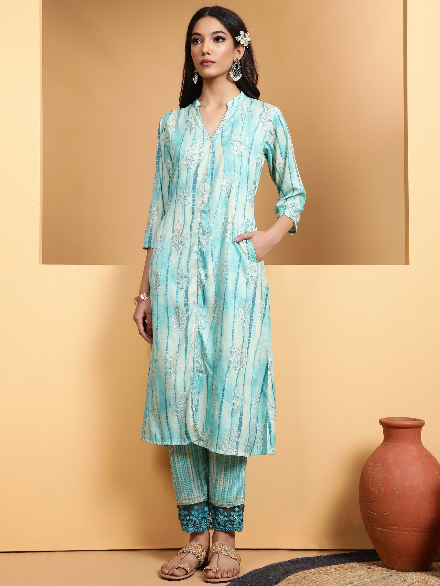 Women Green V-Neck Printed Kurta Set