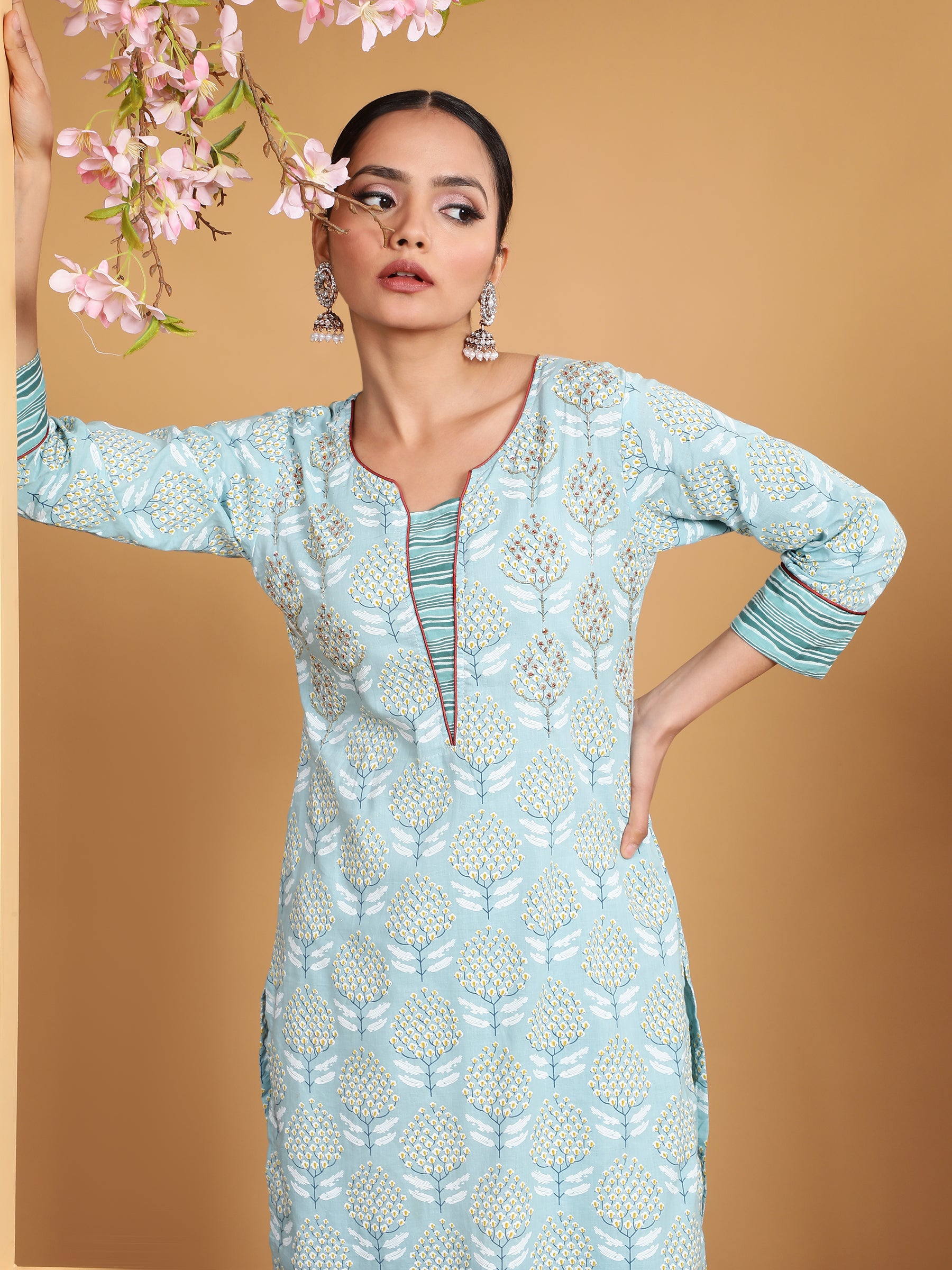 Women Sea Green V-Neck Printed Kurta Set