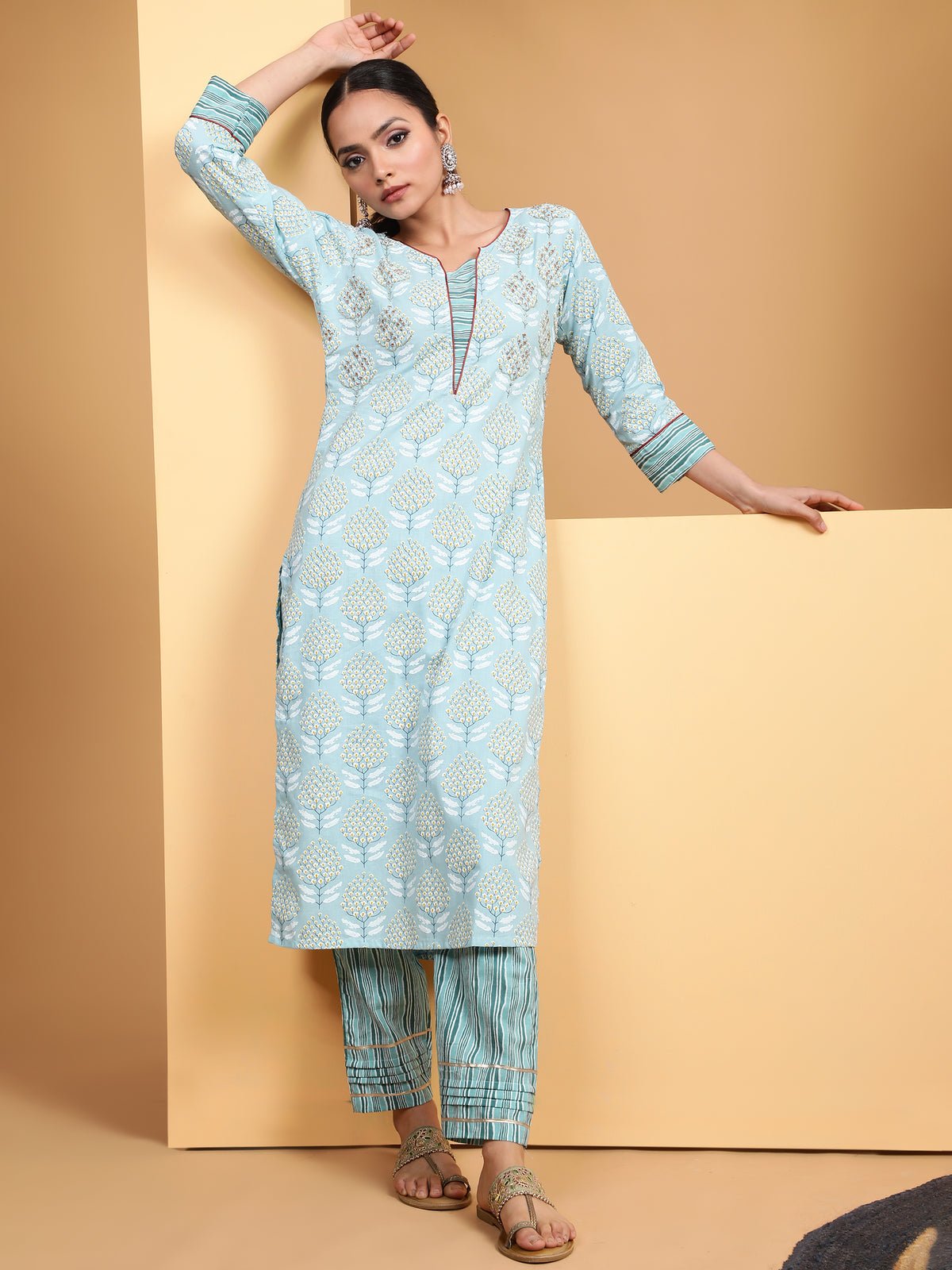 Women Sea Green V-Neck Printed Kurta Set - Global Republic #