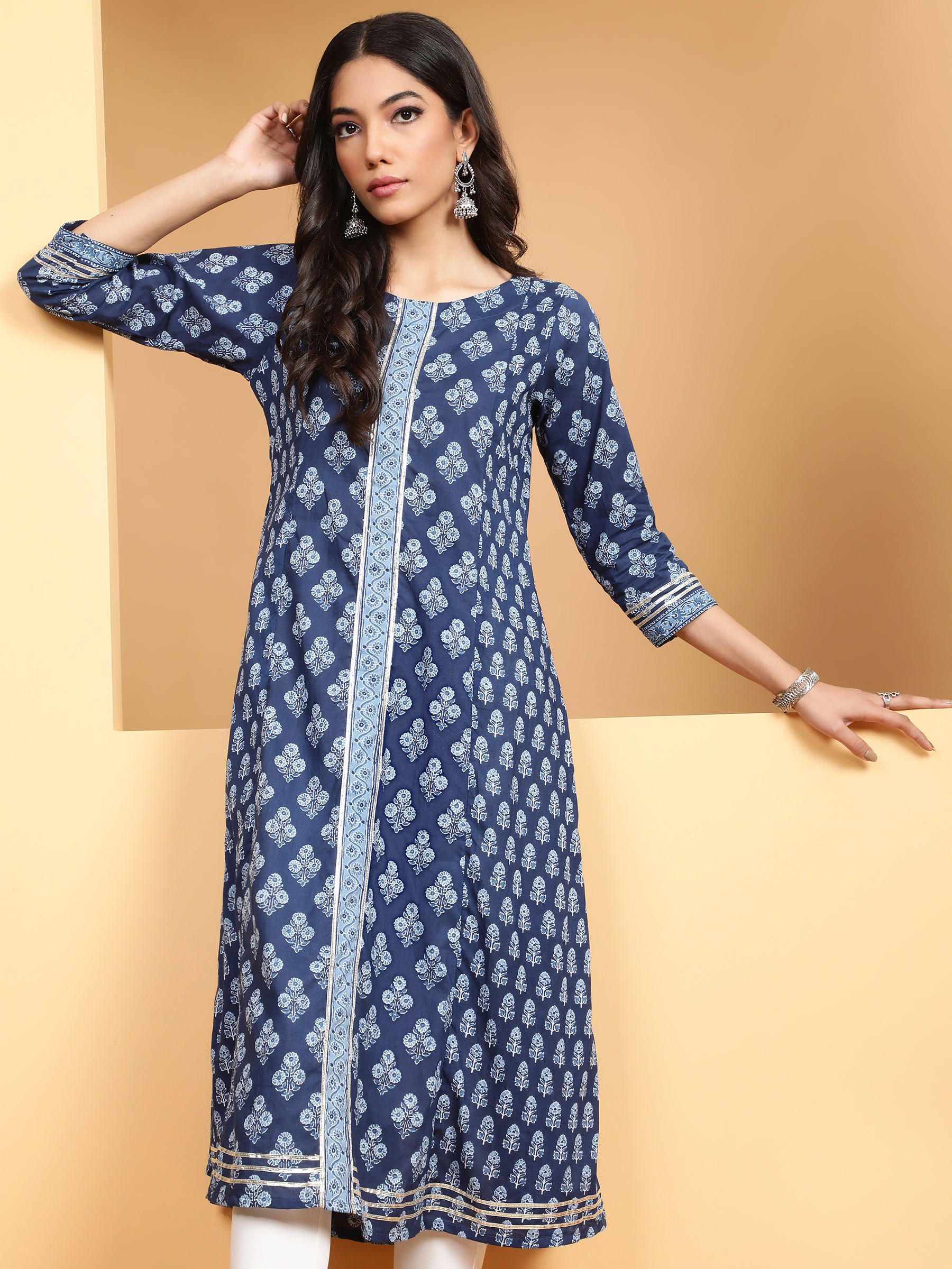 Women Indigo Round Neck Printed Kurta - Global Republic