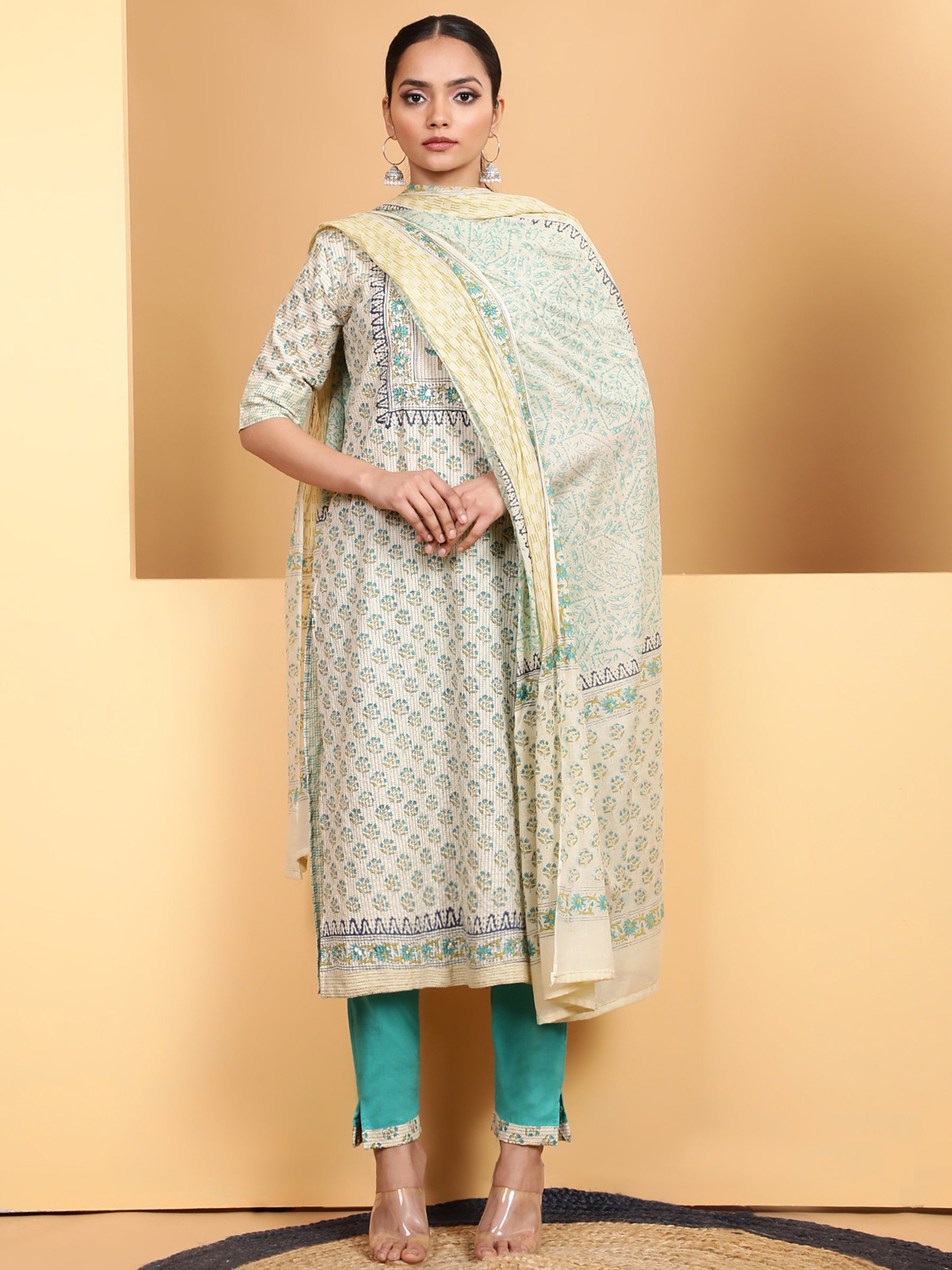 Women Turquoise Square Neck Printed Kurta Suit Set