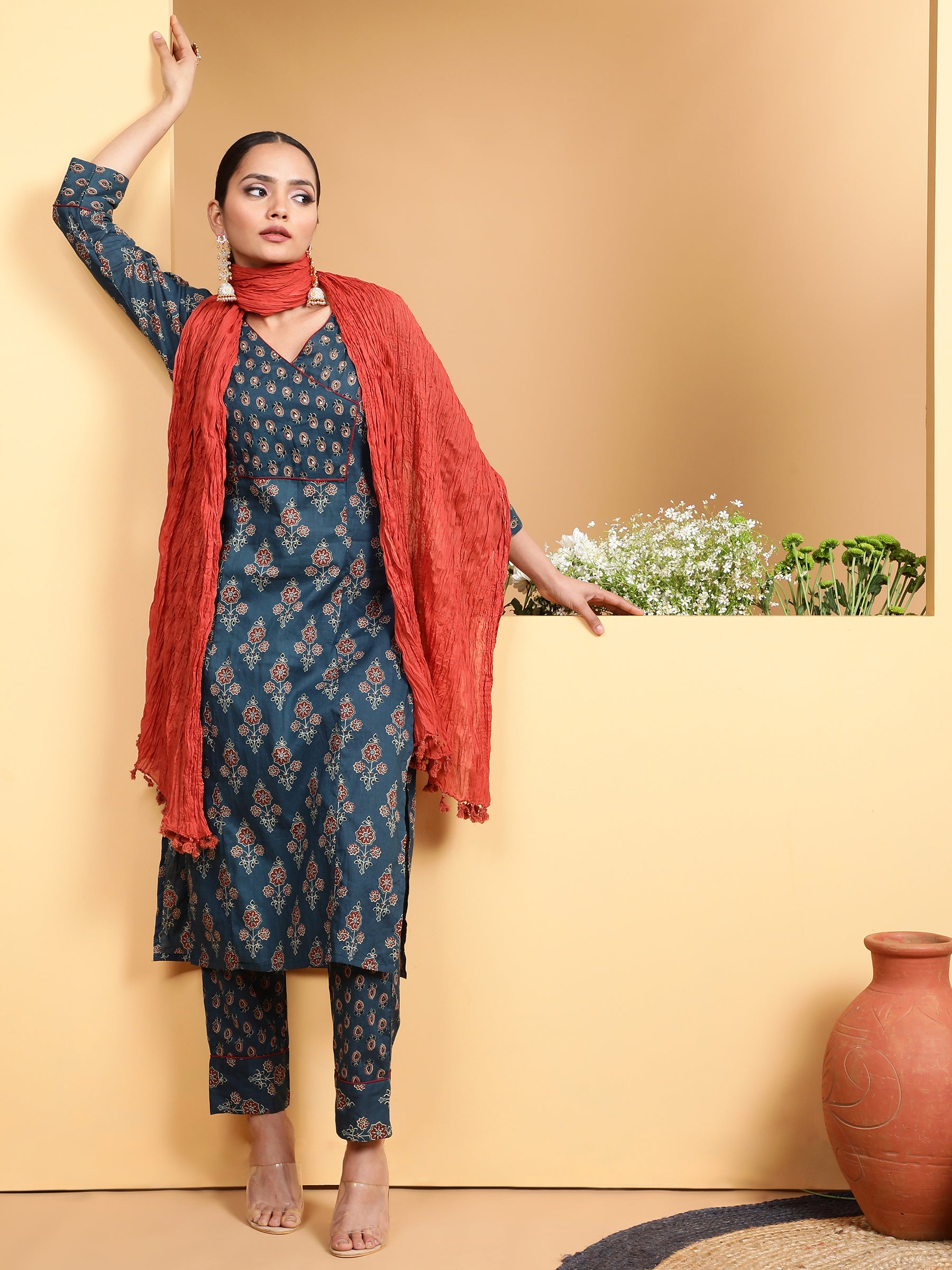 Women Indigo V-Neck Printed Kurta Suit Set - Global Republic