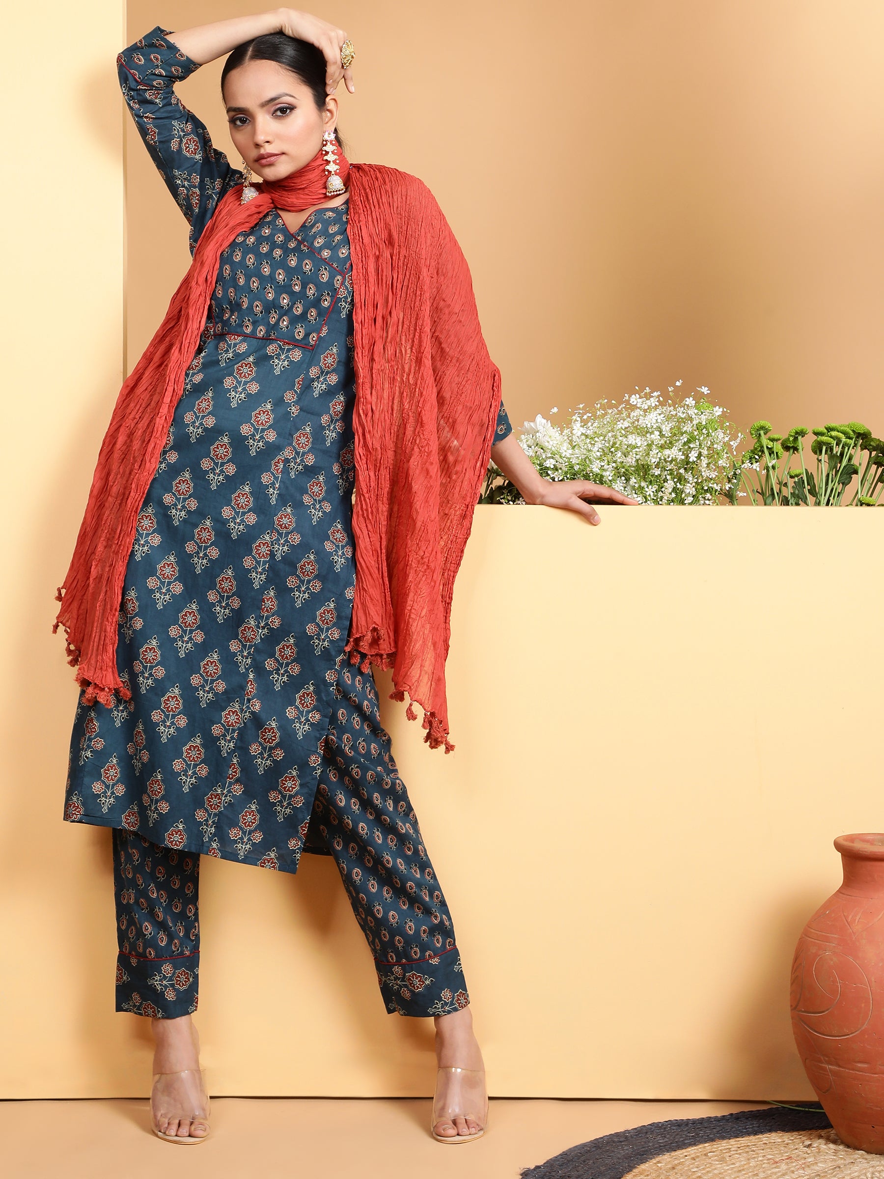 Women Indigo V-Neck Printed Kurta Suit Set - Global Republic