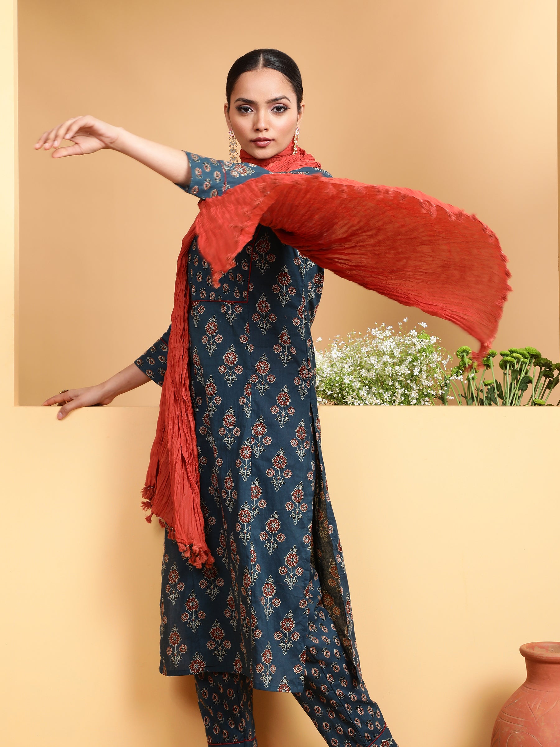 Women Indigo V-Neck Printed Kurta Suit Set - Global Republic