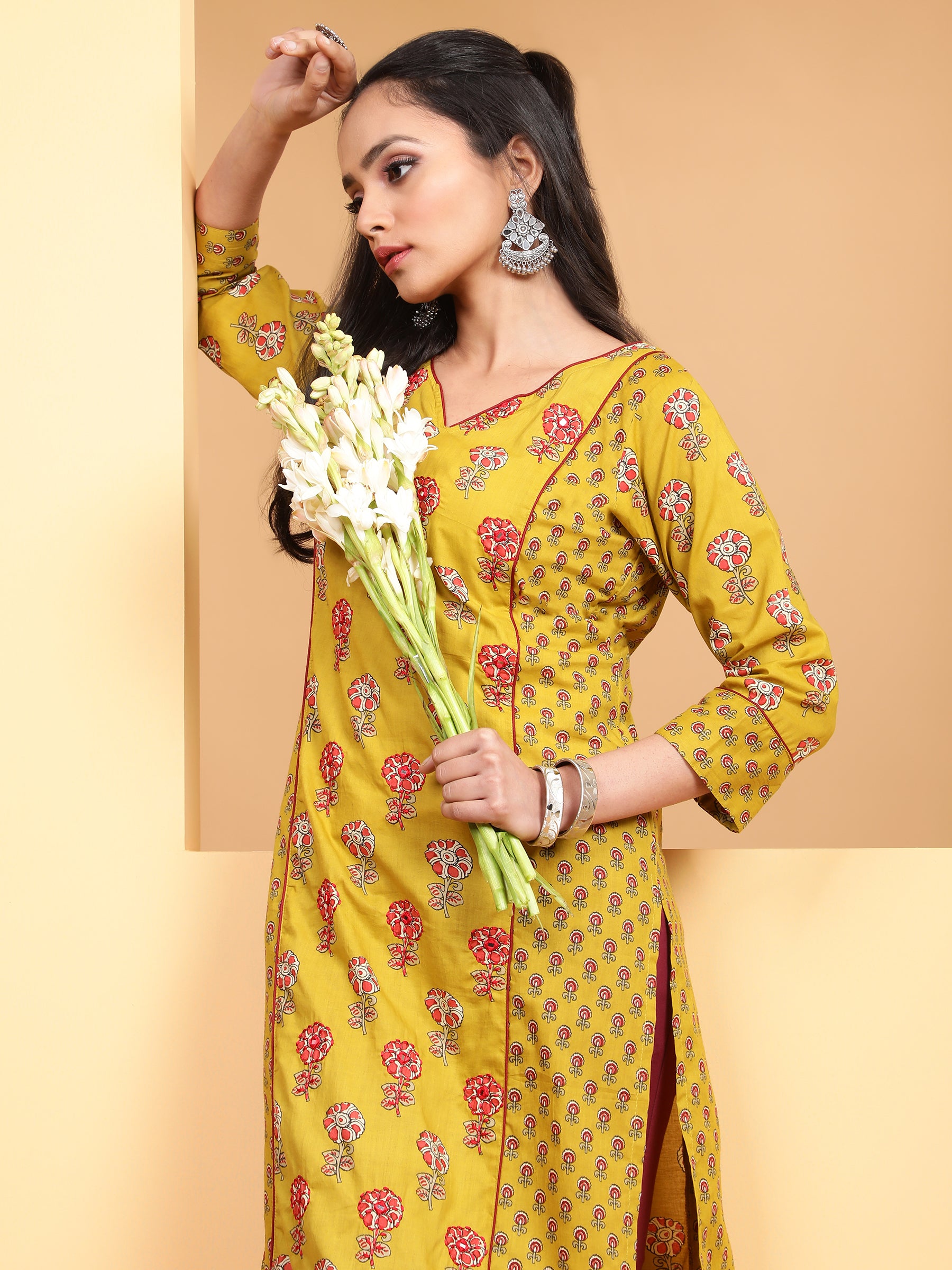 Women Mustard V-Neck Printed Kurta