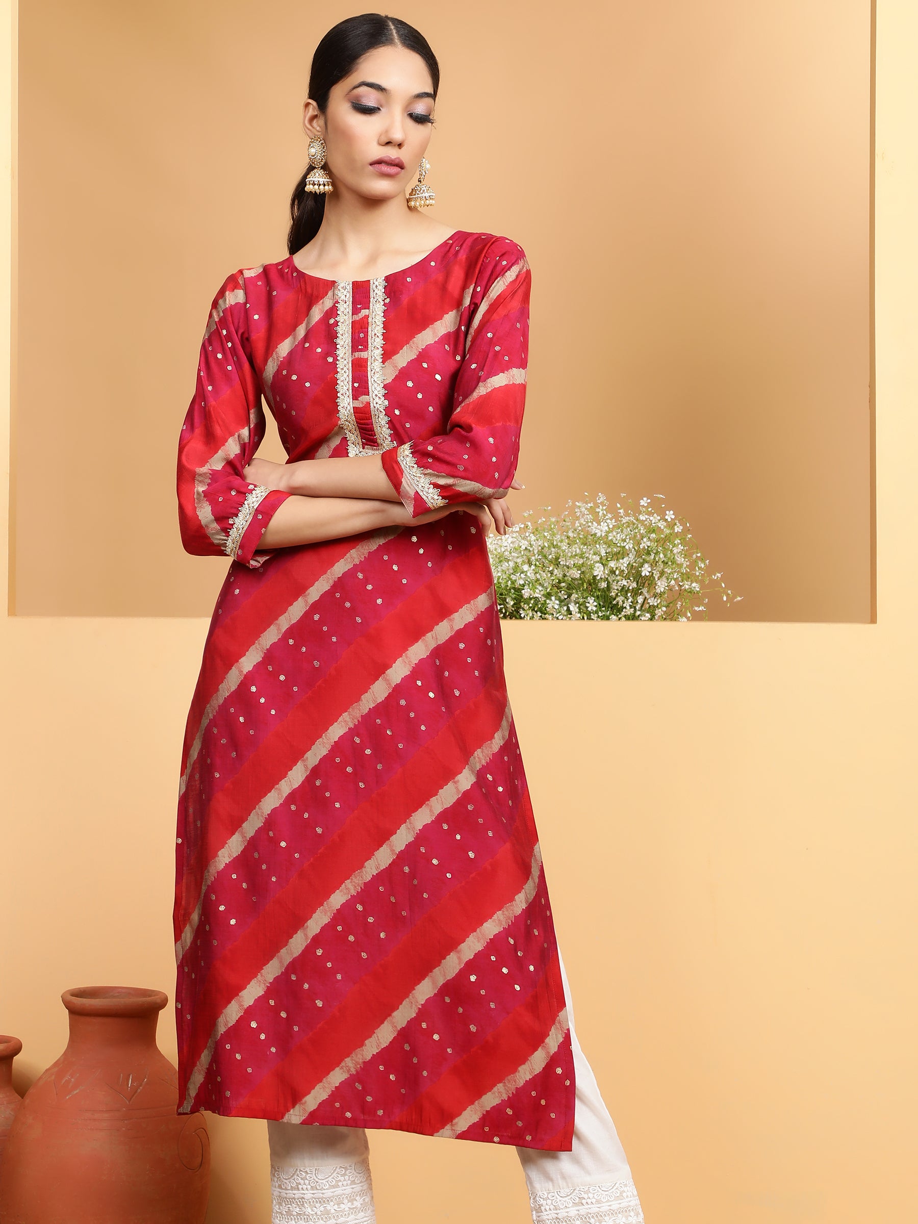 Women Magenta Round Neck Printed Kurta - Global Republic