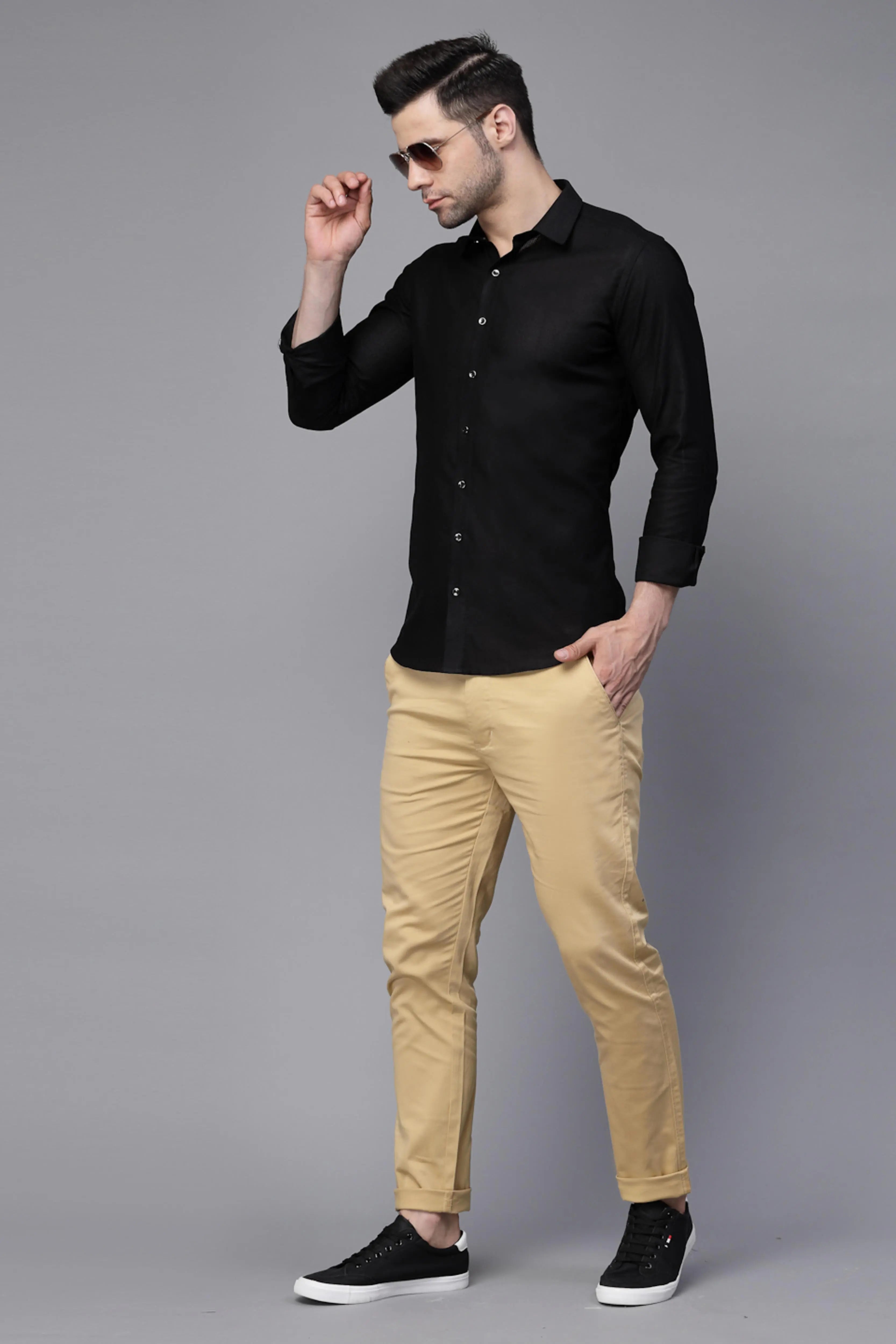 Mens Black Full Sleeve Solid Slim Fit Shirt - Global Republic