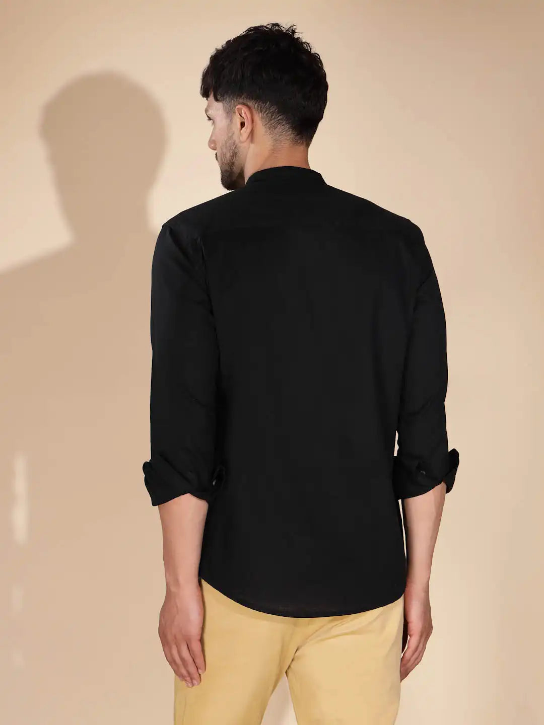 Mens Black Round Nack Solid Kurta - Global Republic