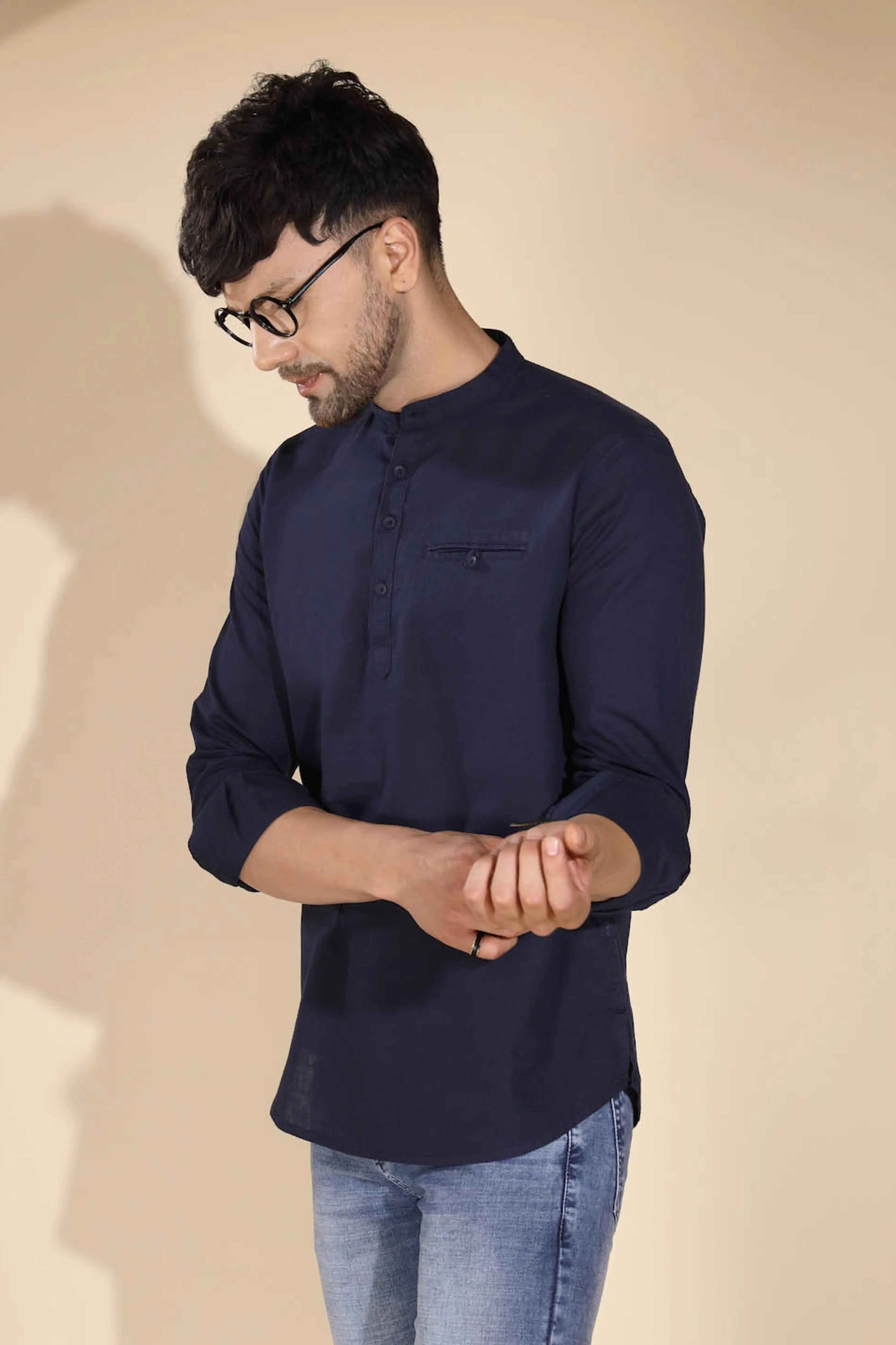 Mens Black Round Nack Solid Kurta - Global Republic