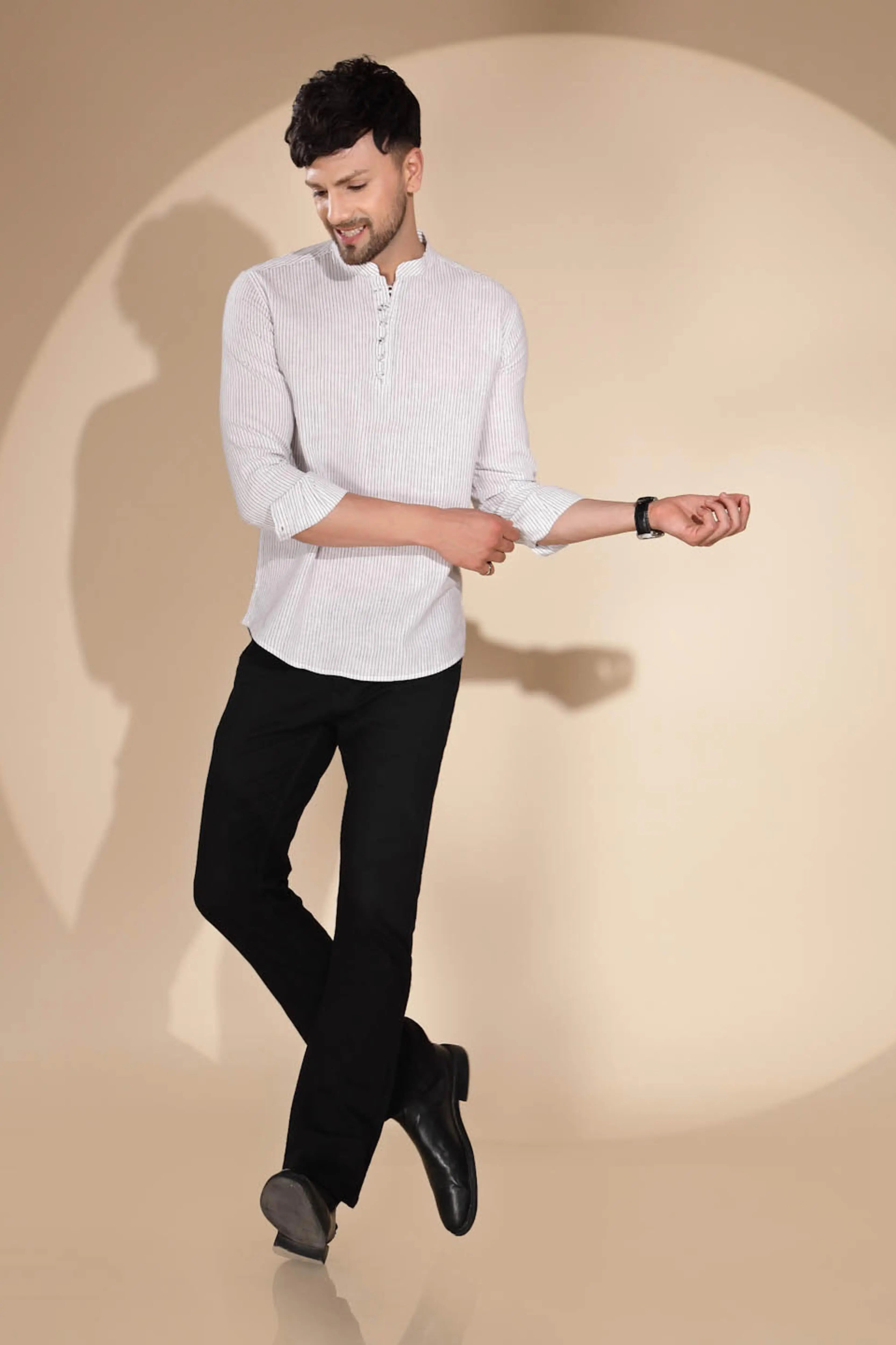 Mens Off White Round Nack Printed Kurta - Global Republic