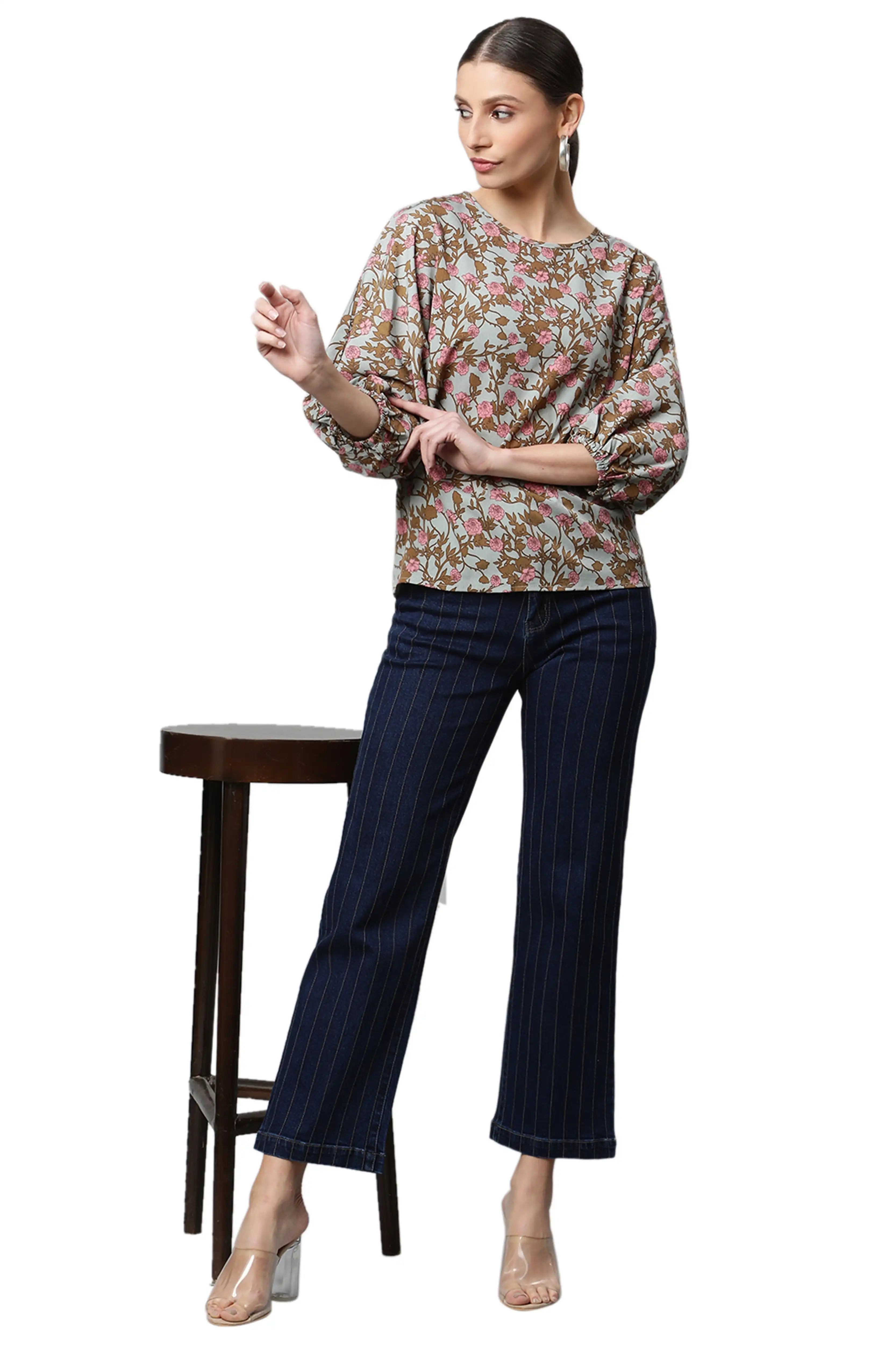 Regular Fit Floral Printed Top