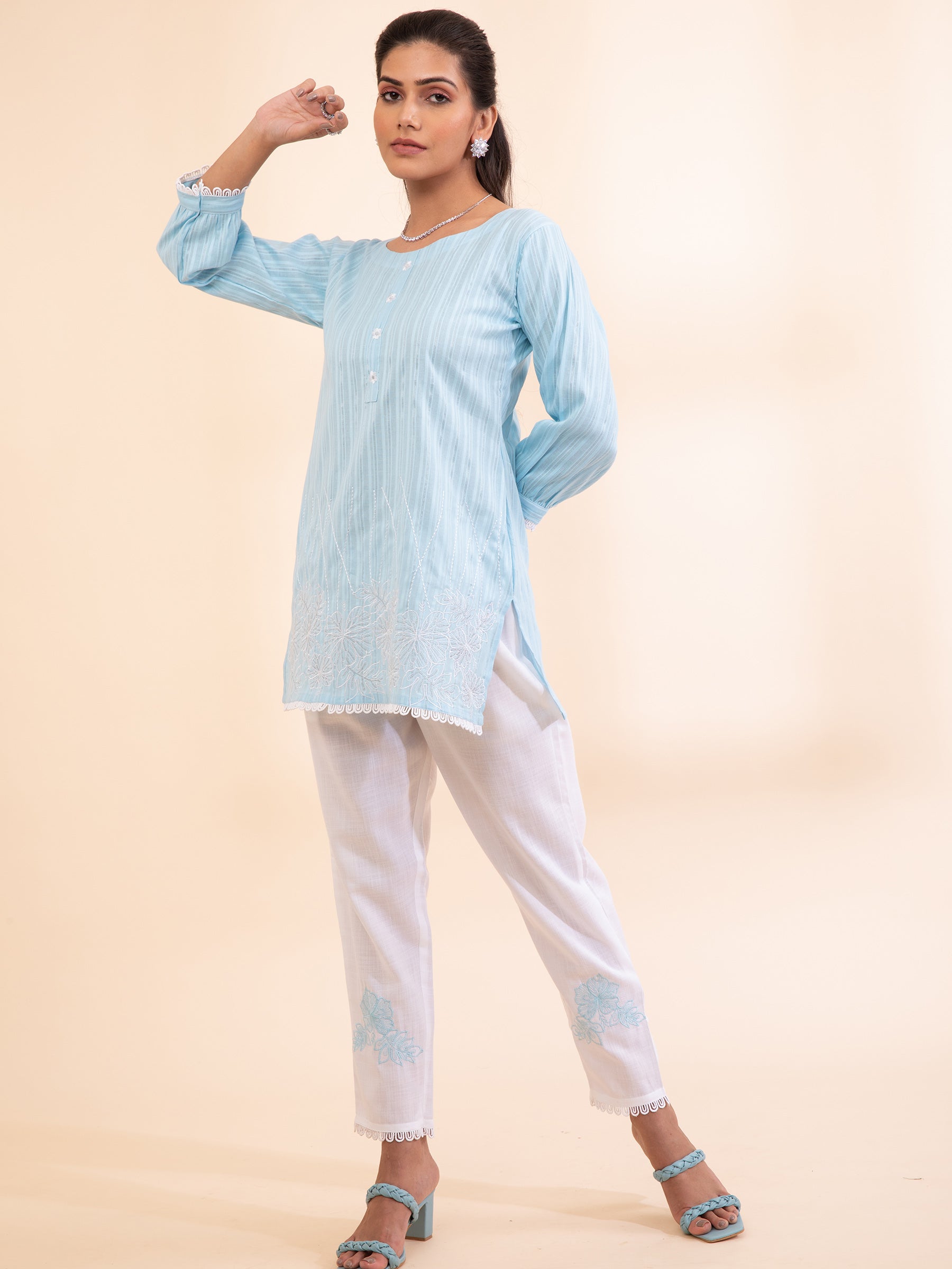 Women Sky Blue Round Neck Printed Tunic Set - Global Republic