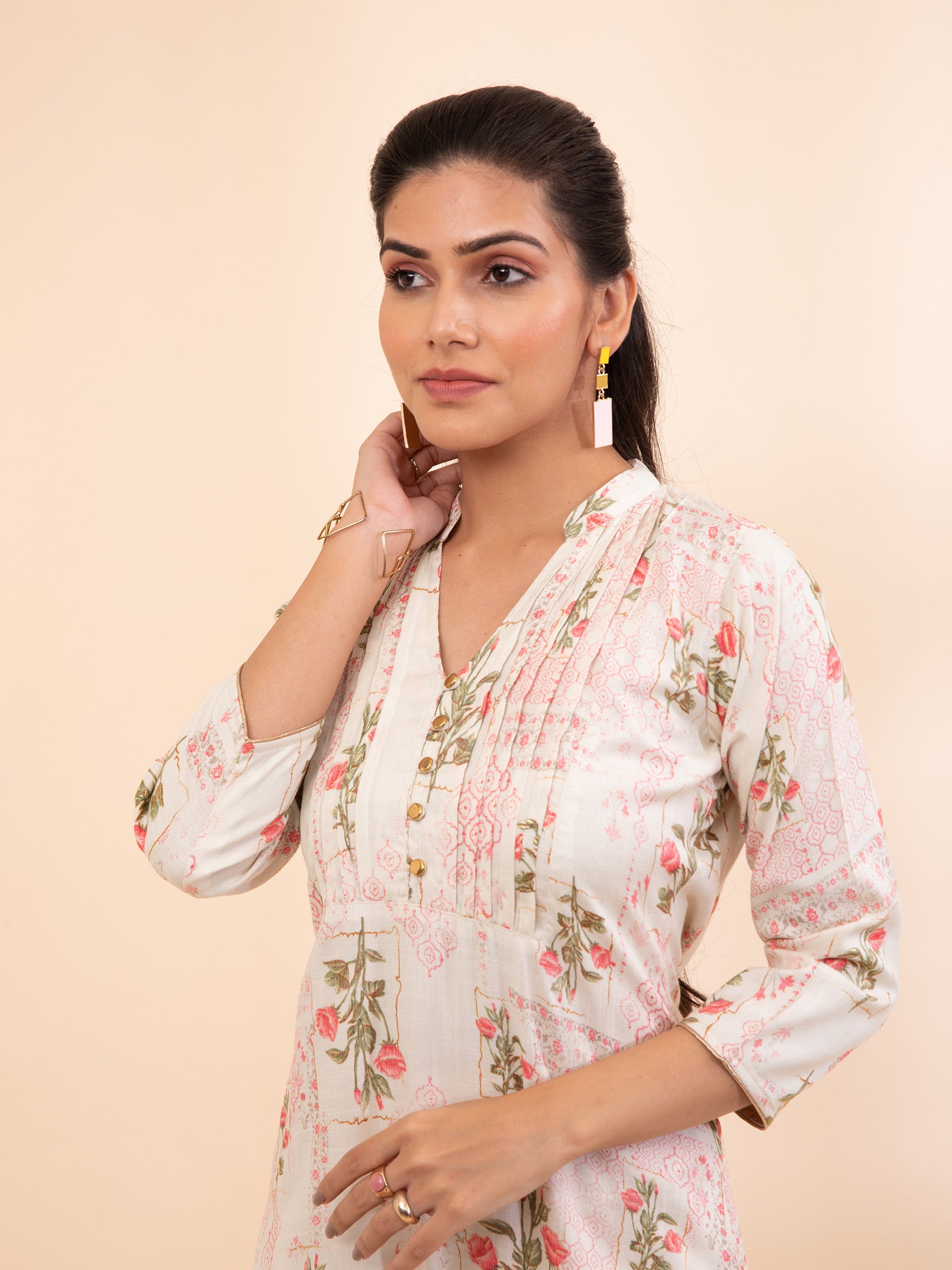 Women Cream V-Neck Printed Kurta - Global Republic