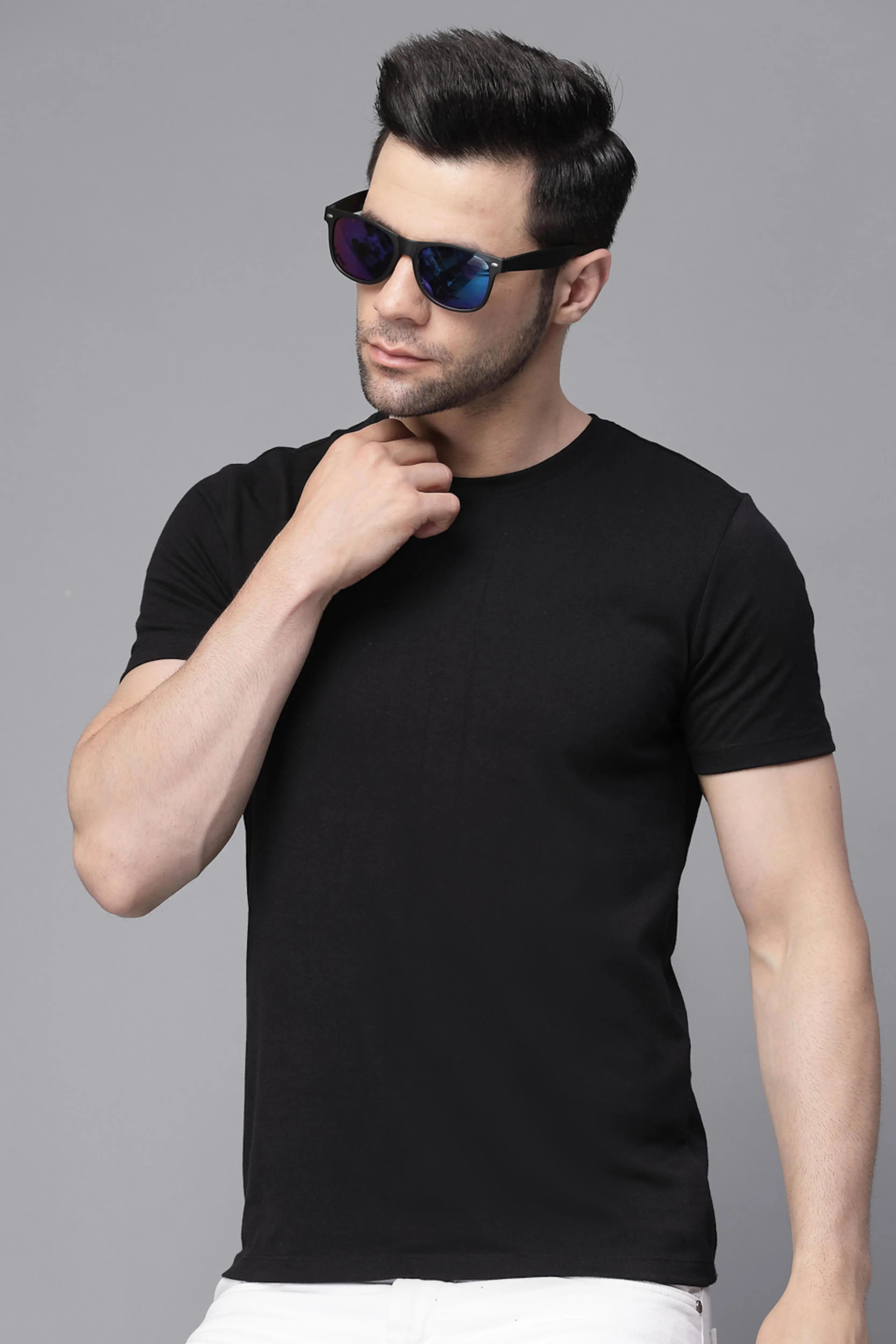 Black Round Neck Solid T-Shirt - Global Republic