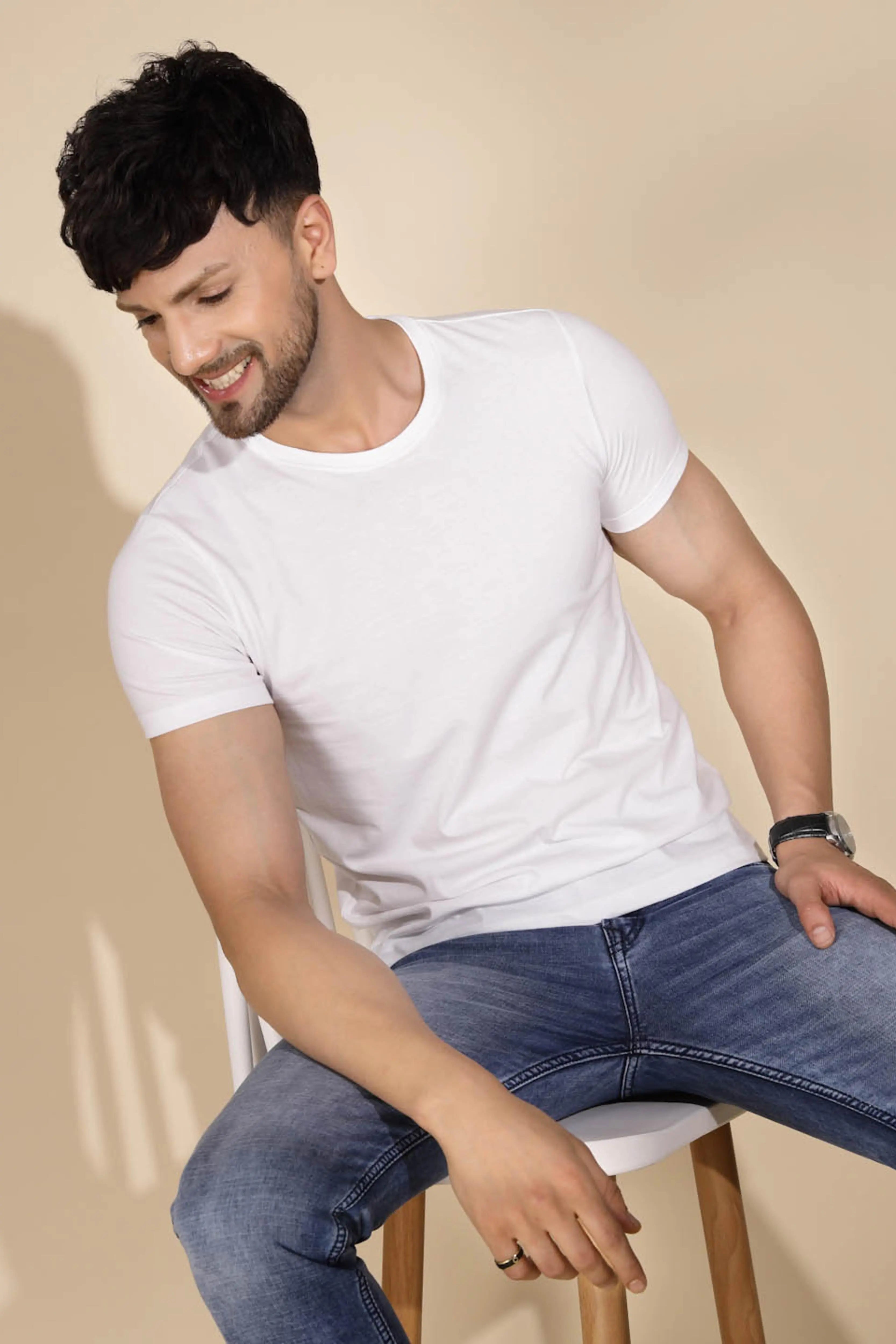 White Round Neck Solid T-Shirt - Global Republic