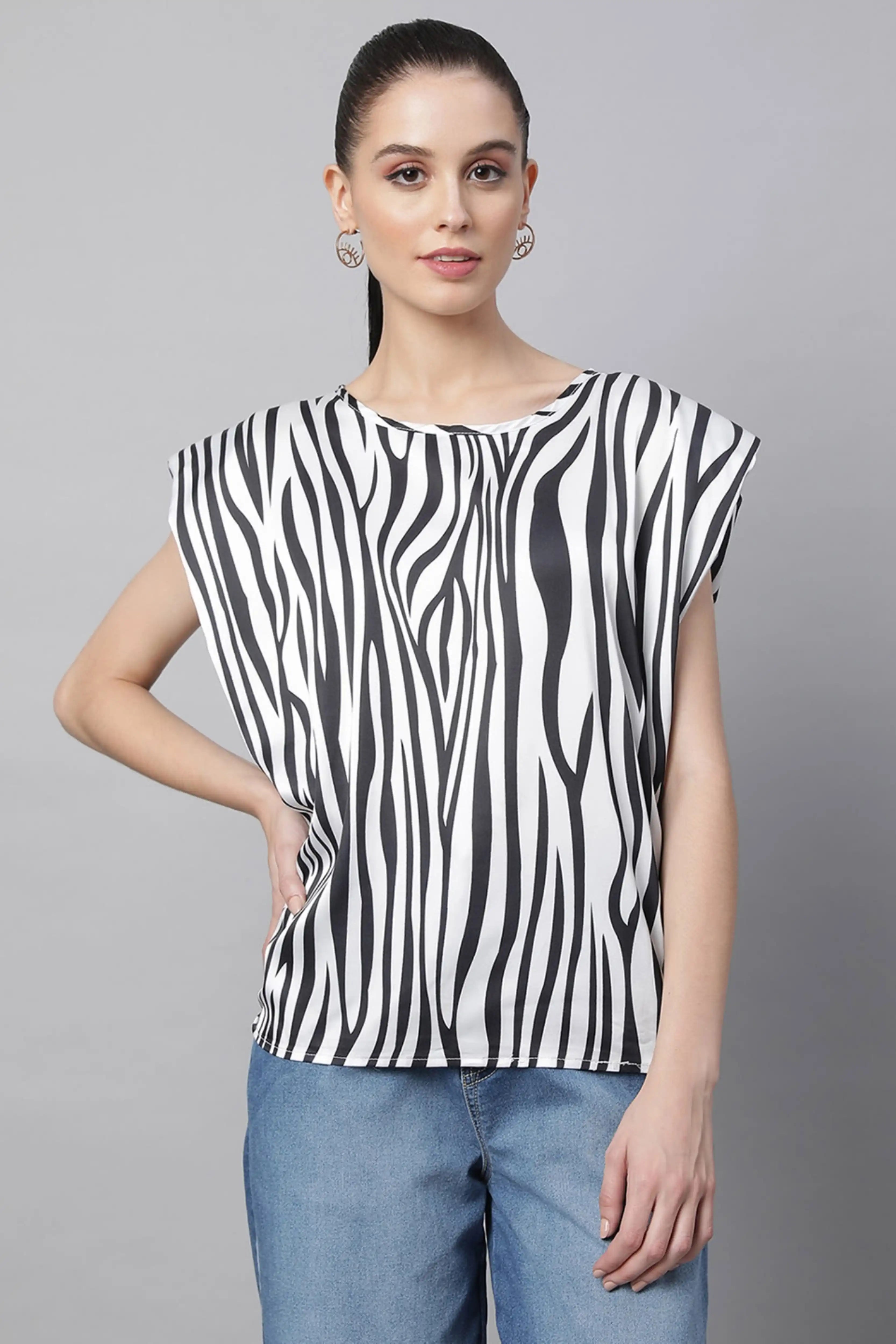 Black And White Printed Blouson Top