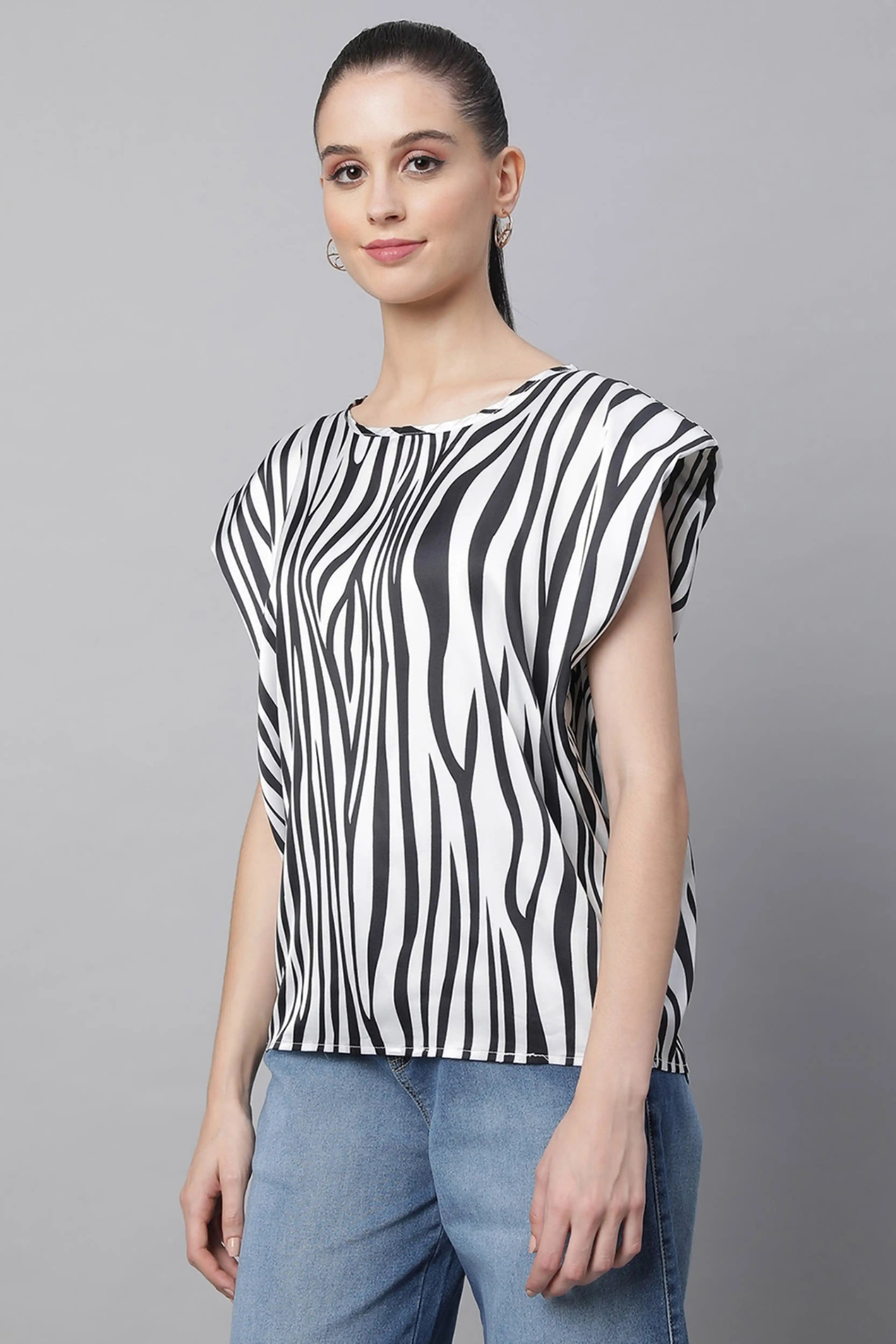 Black And White Printed Blouson Top