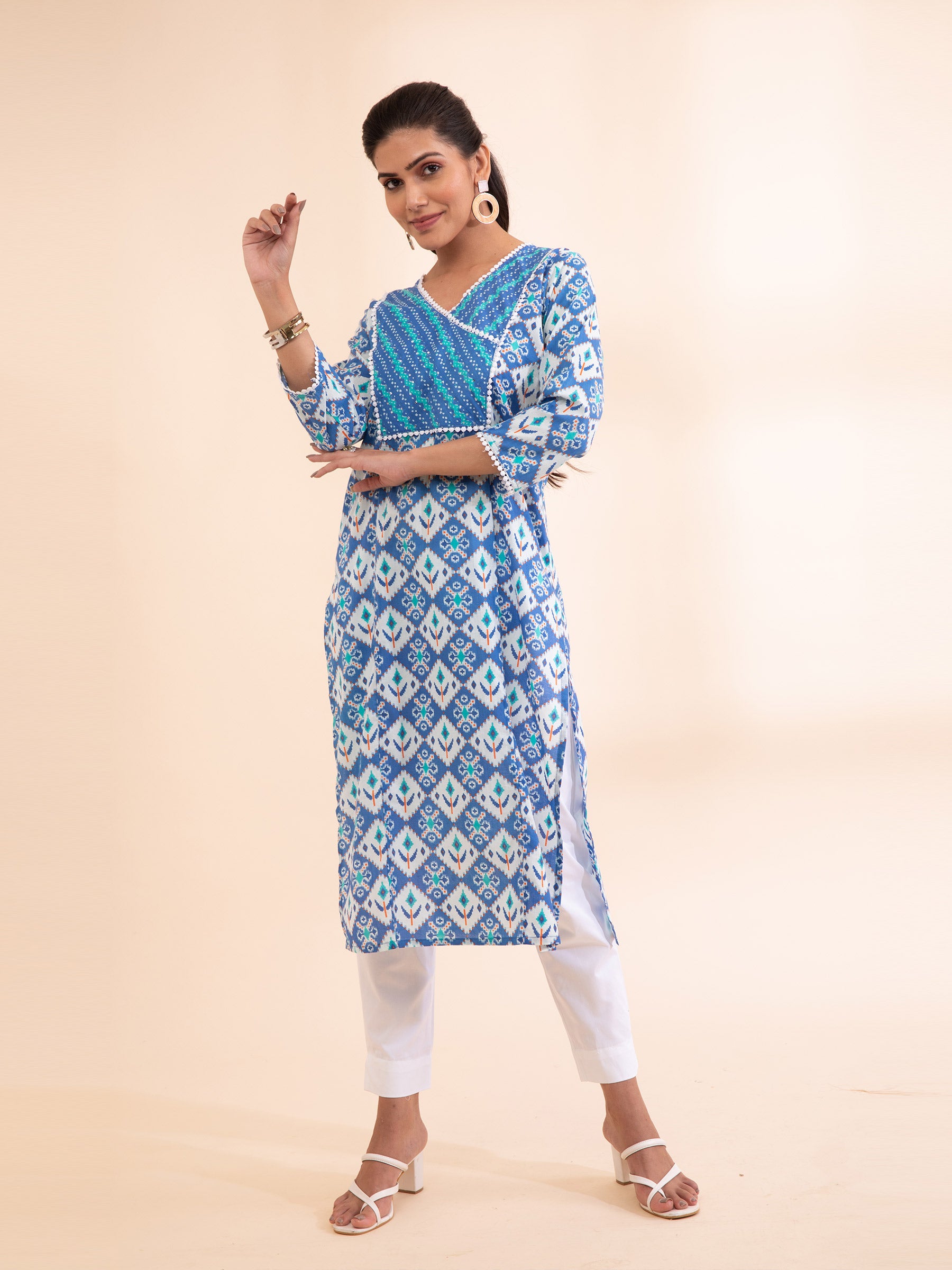 Women Blue V-Neck Printed Kurta - Global Republic