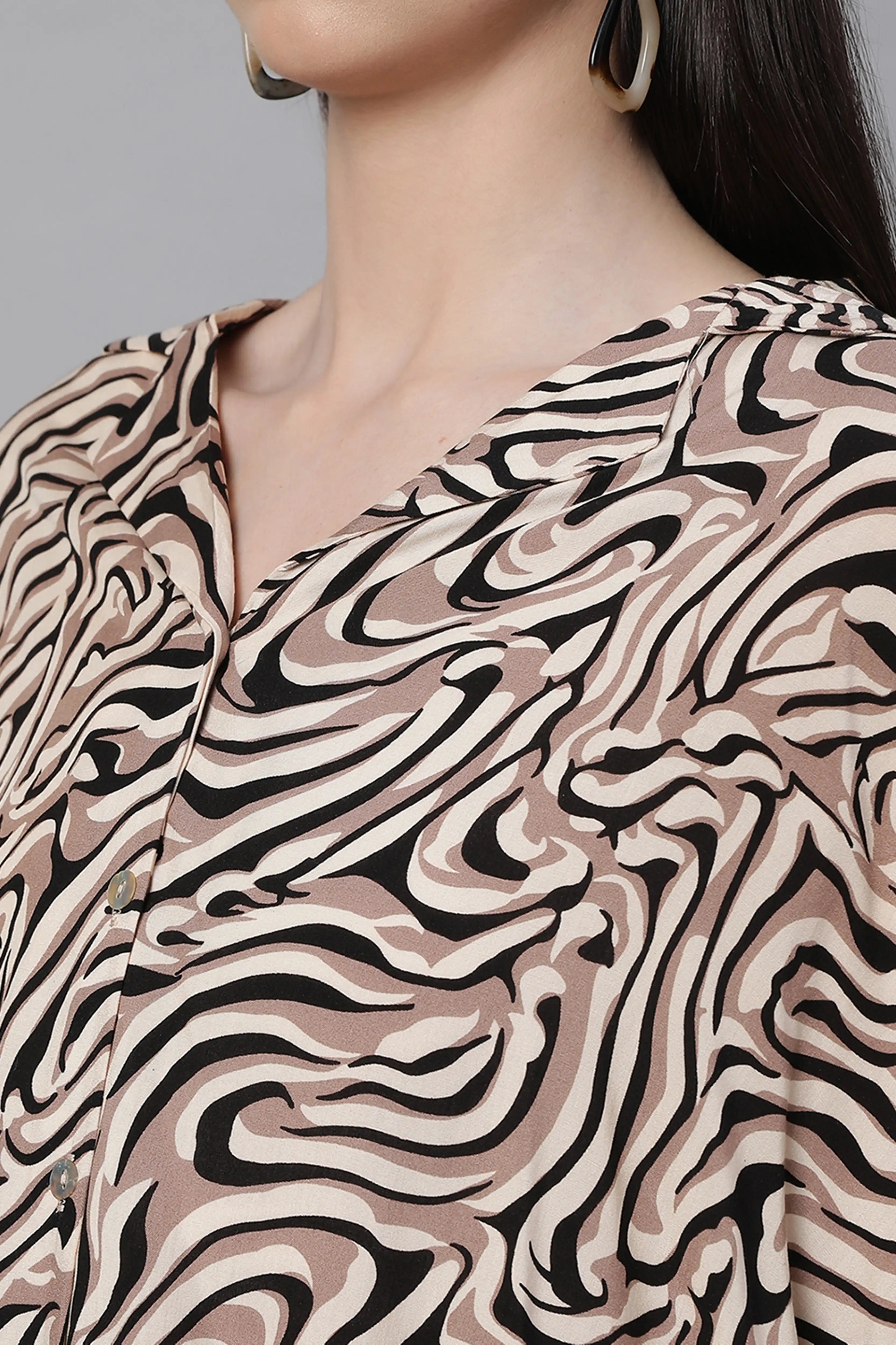 Collar Neck Printed Blouson Top