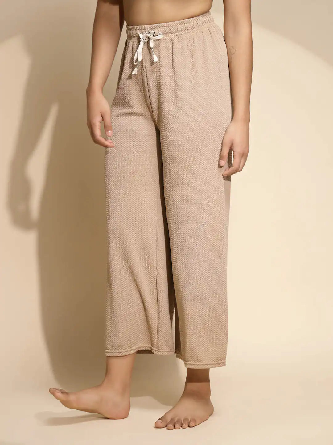 Beige Solid Mid Rise Hosiery Lower