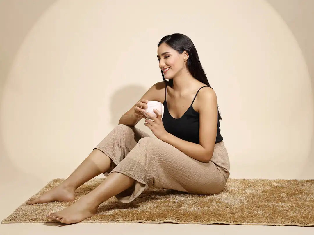 Beige Solid Mid Rise Hosiery Lower