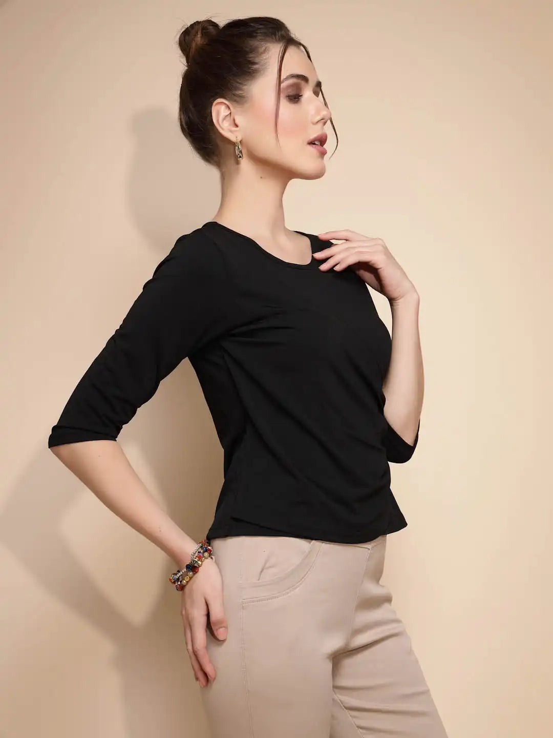 Women Three Quarter Sleeve Round Neck Knit Top