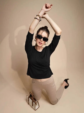 Black 3/4 Sleeve Round Neck Knit Top