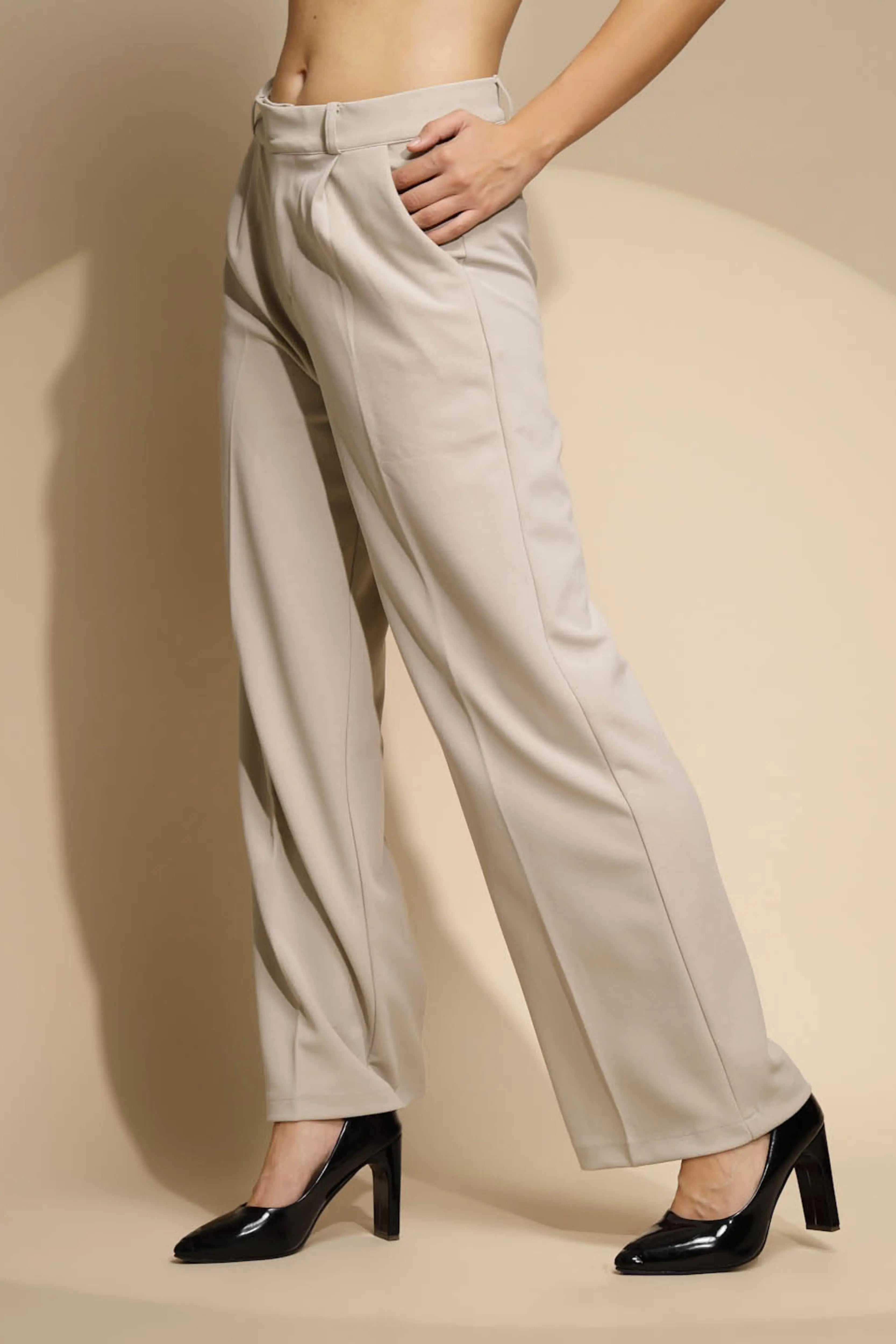 Green Solid Low Rise Trouser For Girl's & Women - Global Republic