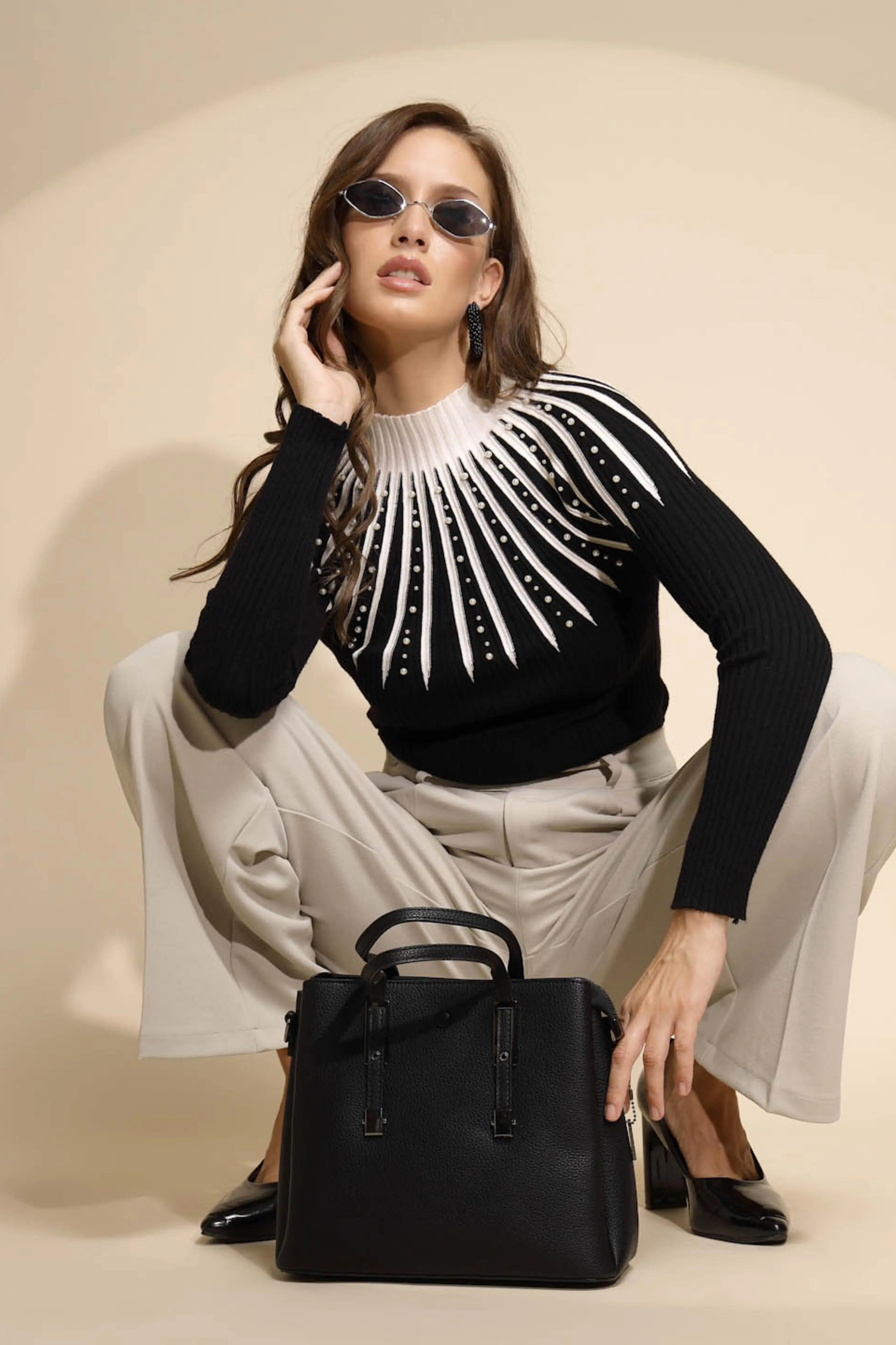 Green Solid Low Rise Trouser For Girl's &